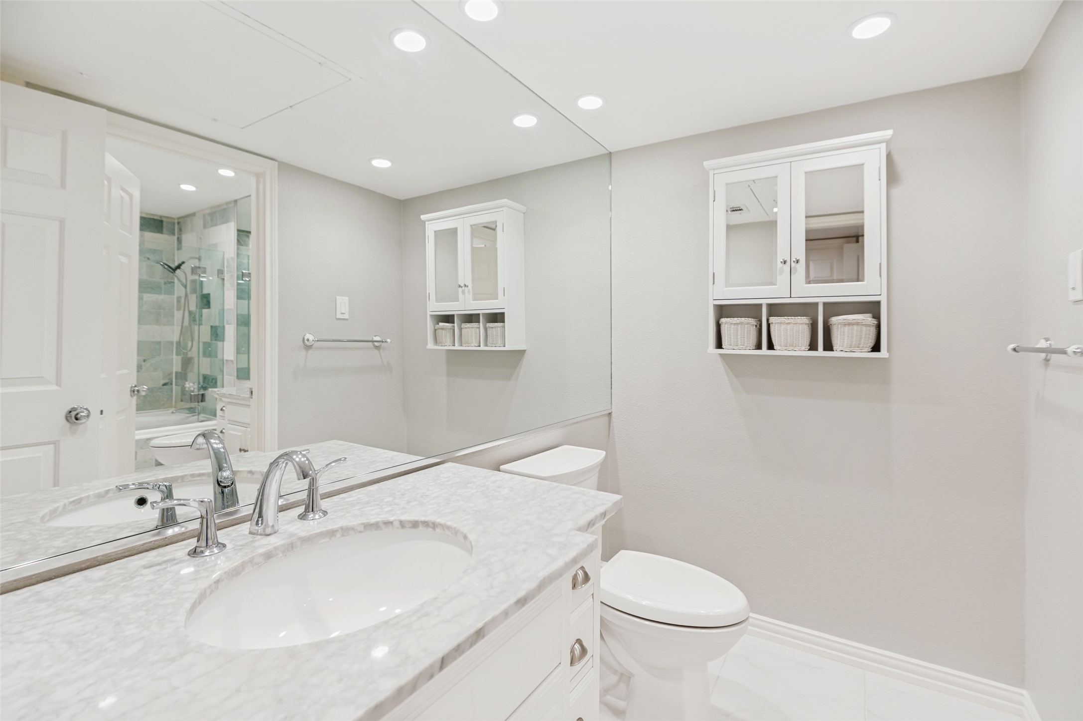 16301 Ledgemont Lane Addison TX 75001