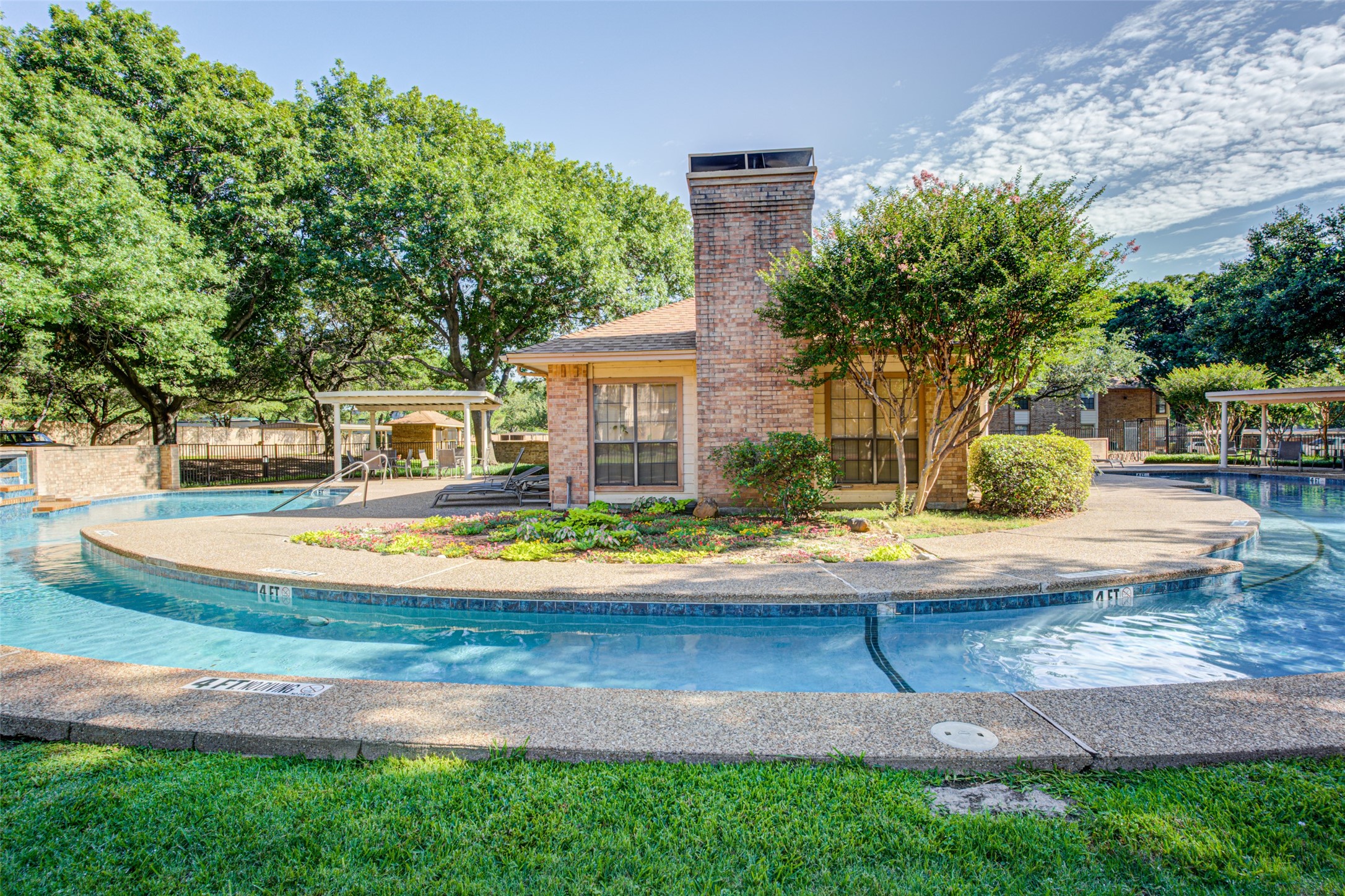 16301 Ledgemont Lane Addison TX 75001