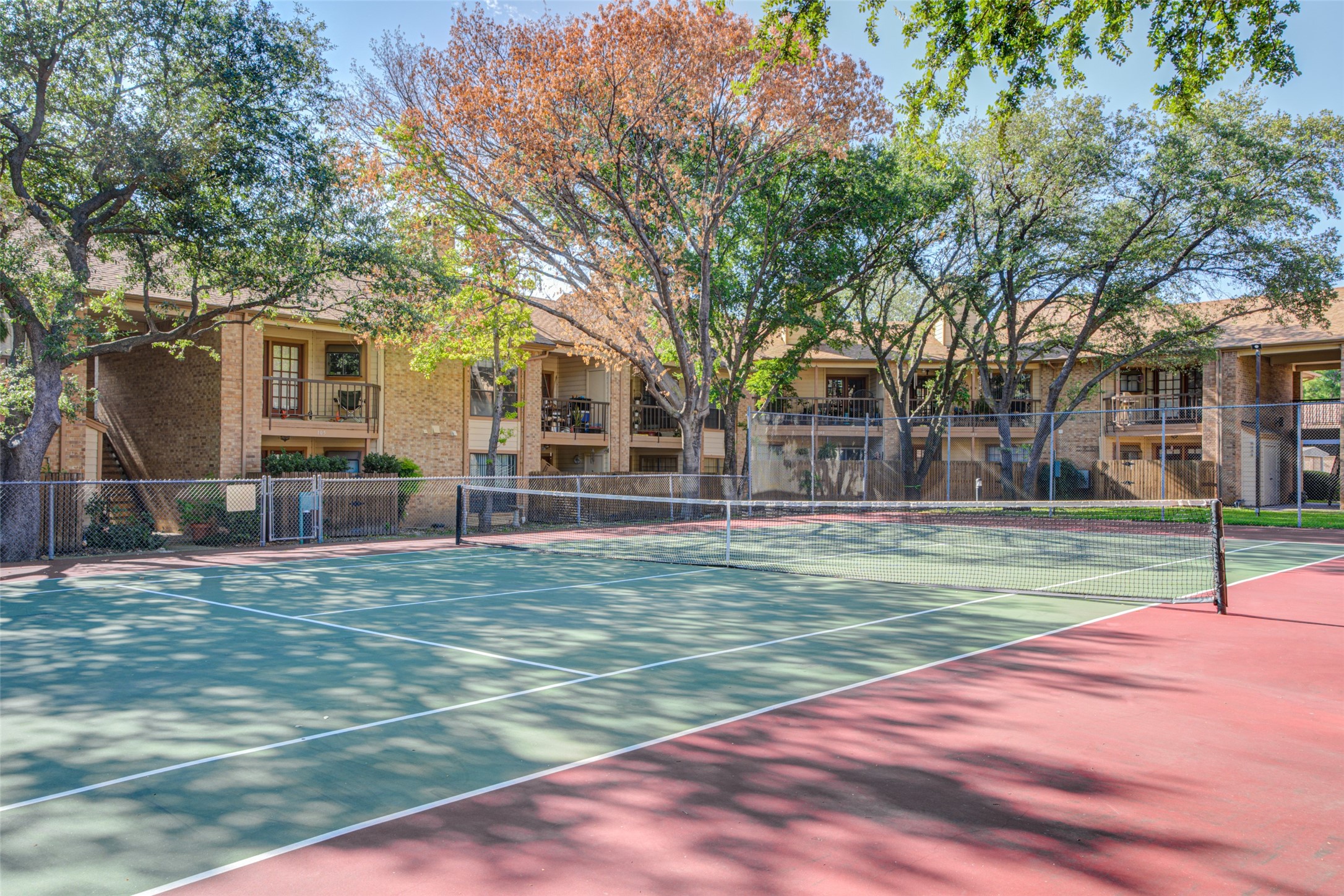 16301 Ledgemont Lane Addison TX 75001