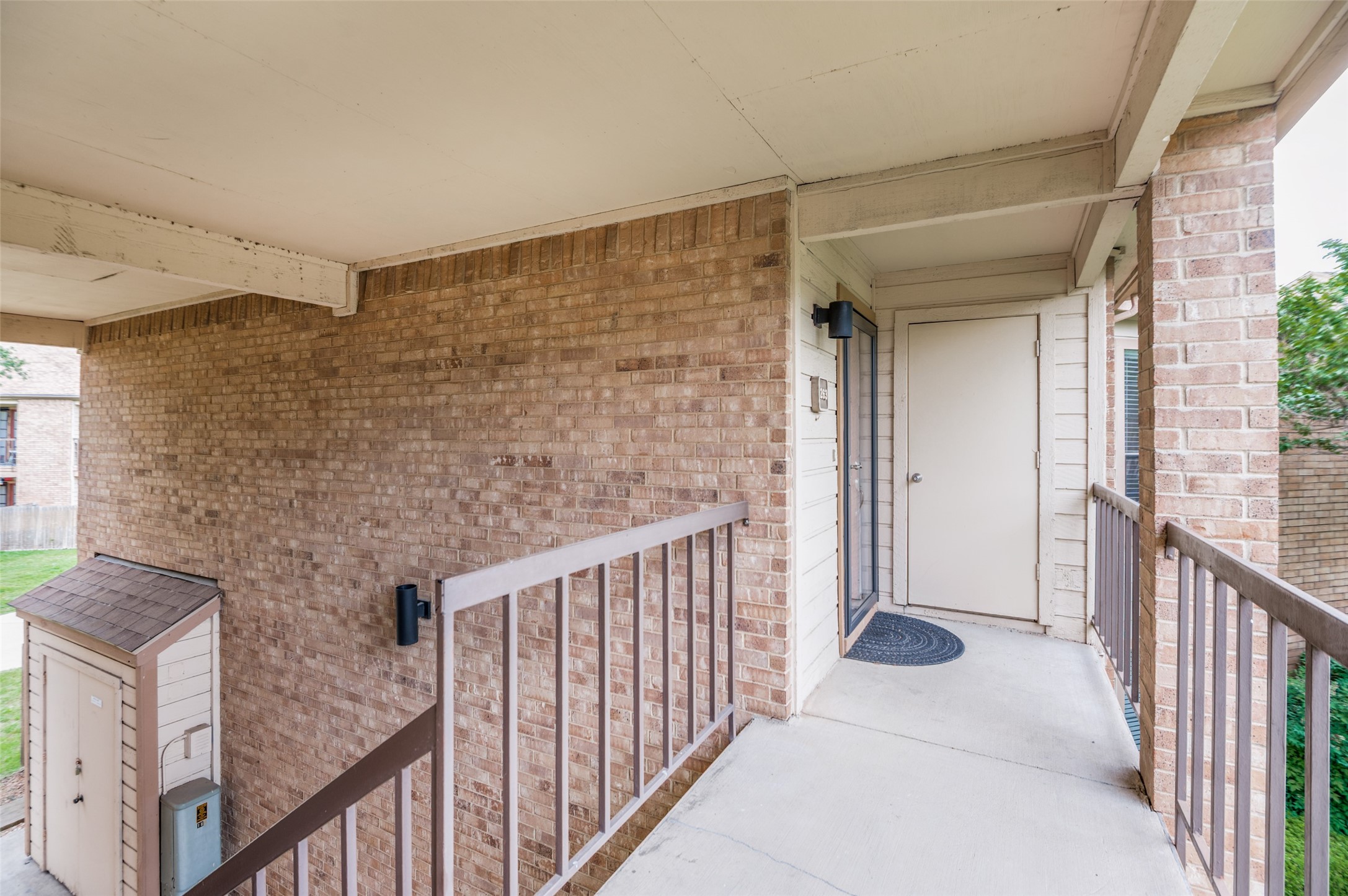 16301 Ledgemont Lane Addison TX 75001