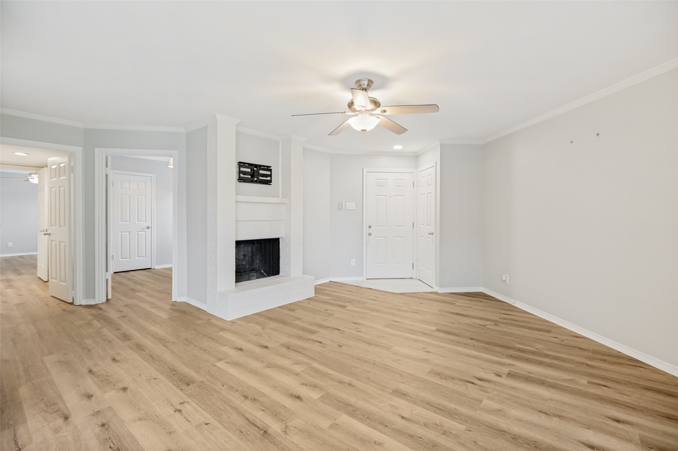 16301 Ledgemont Lane Addison TX 75001
