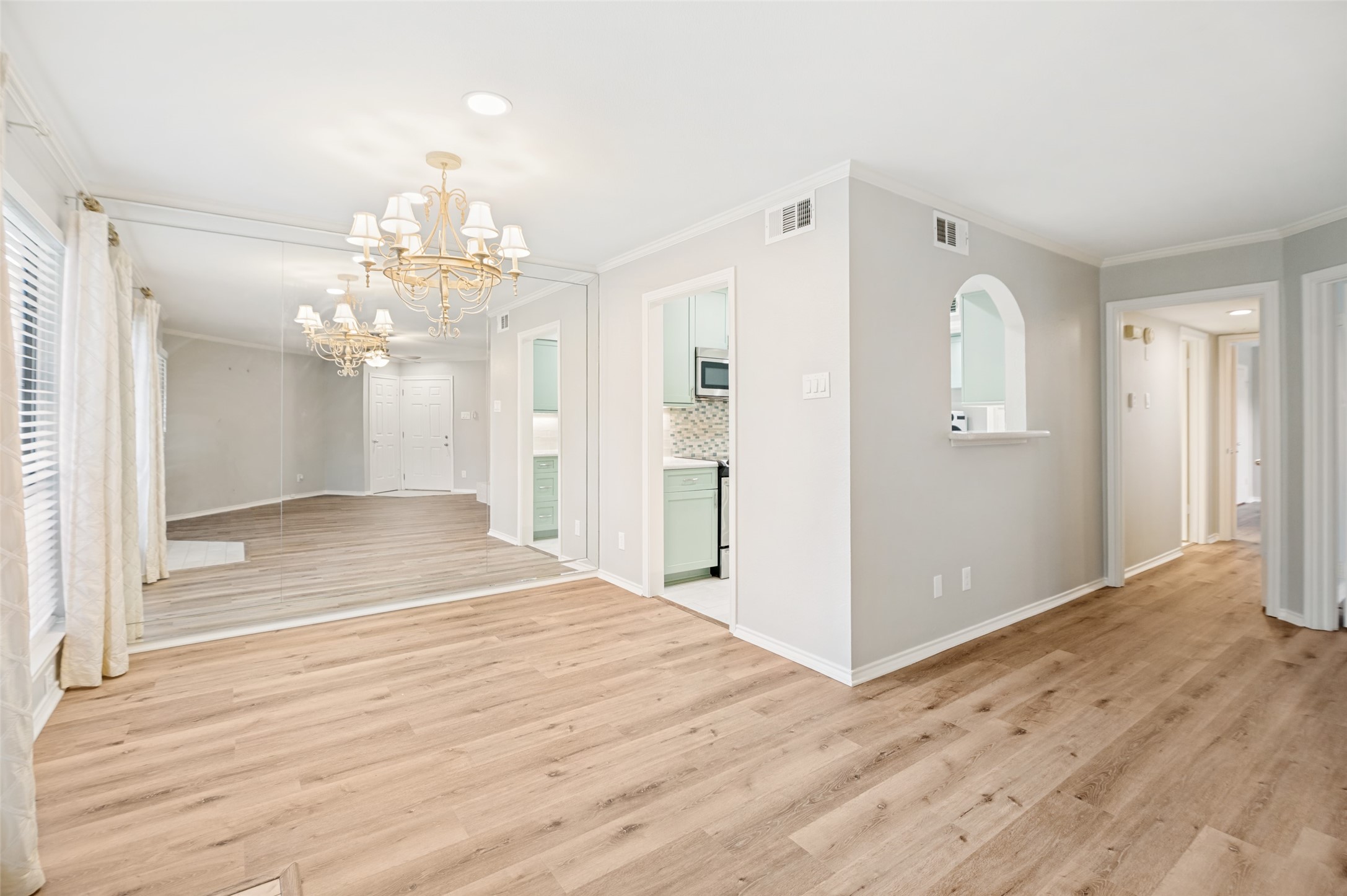 16301 Ledgemont Lane Addison TX 75001