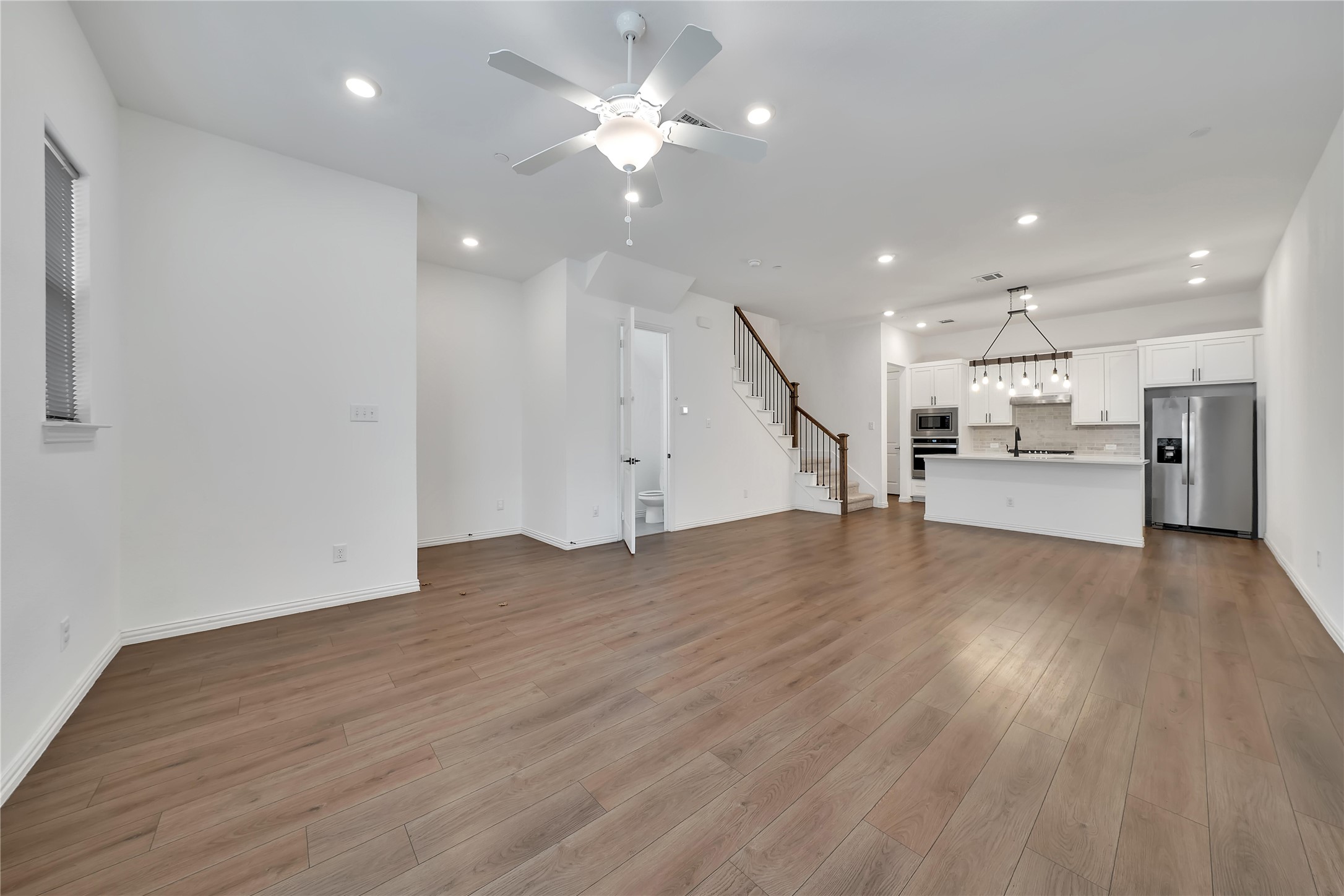 9916 Hennings Street Irving TX 75063