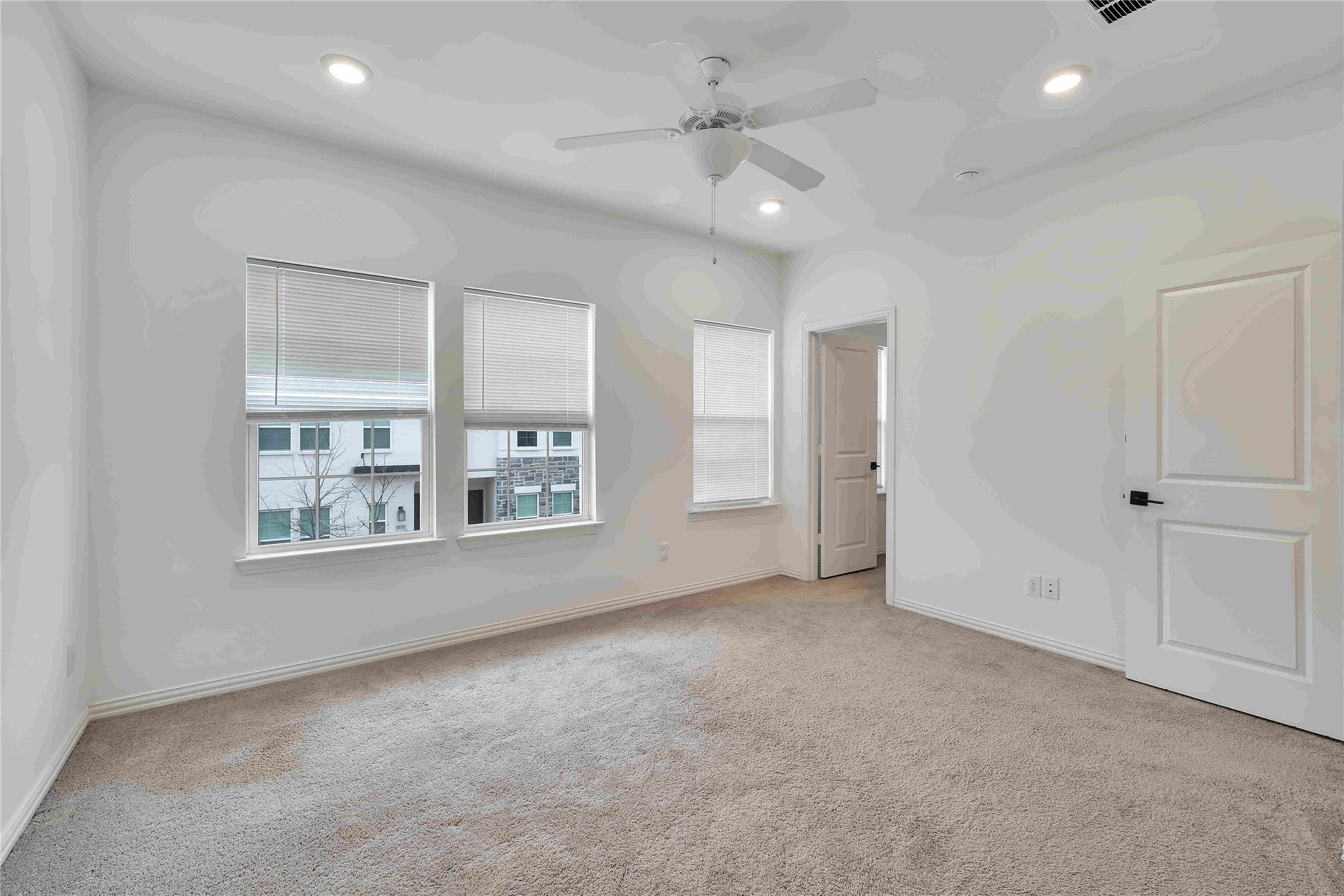9916 Hennings Street Irving TX 75063