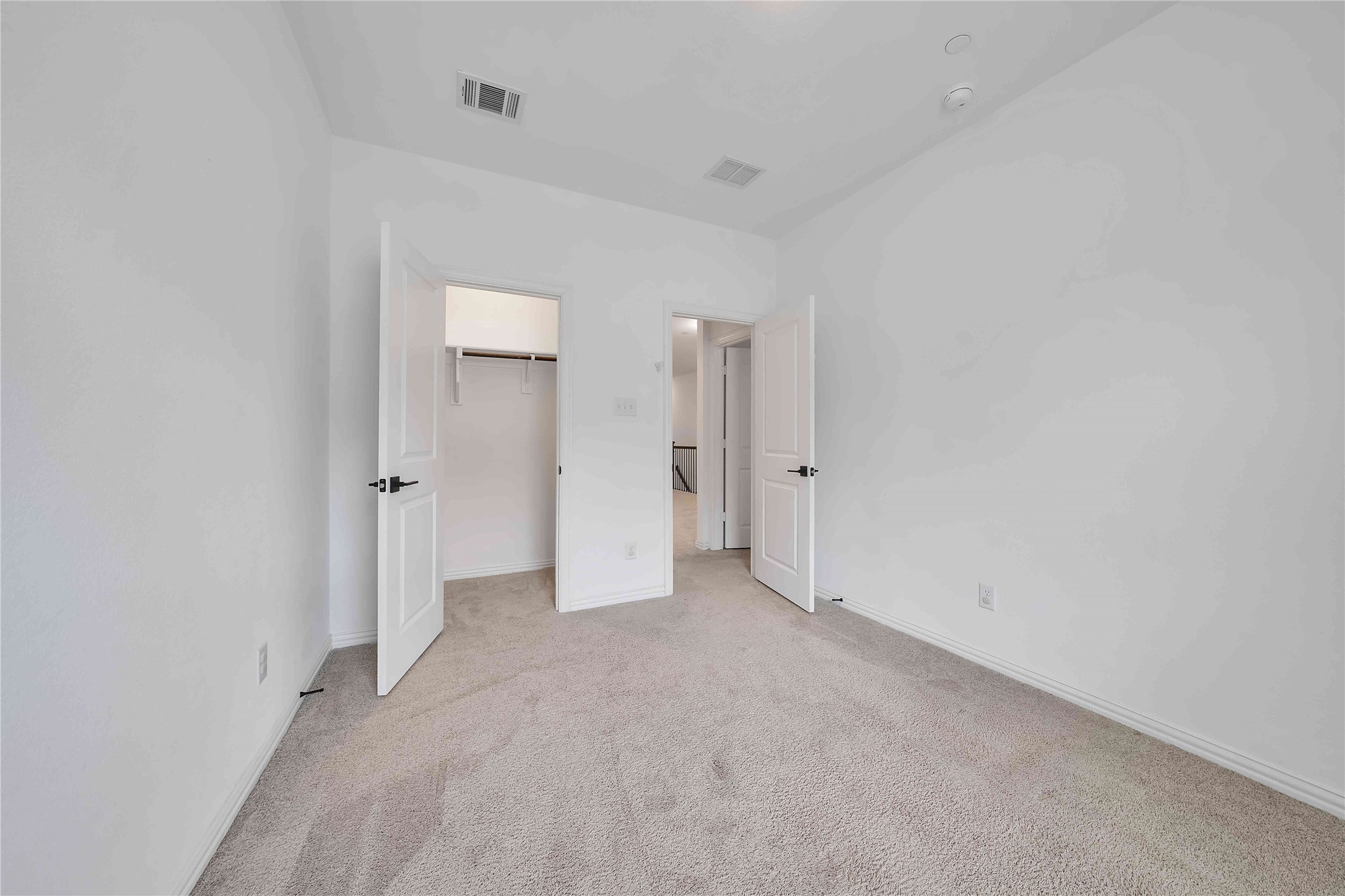 9916 Hennings Street Irving TX 75063