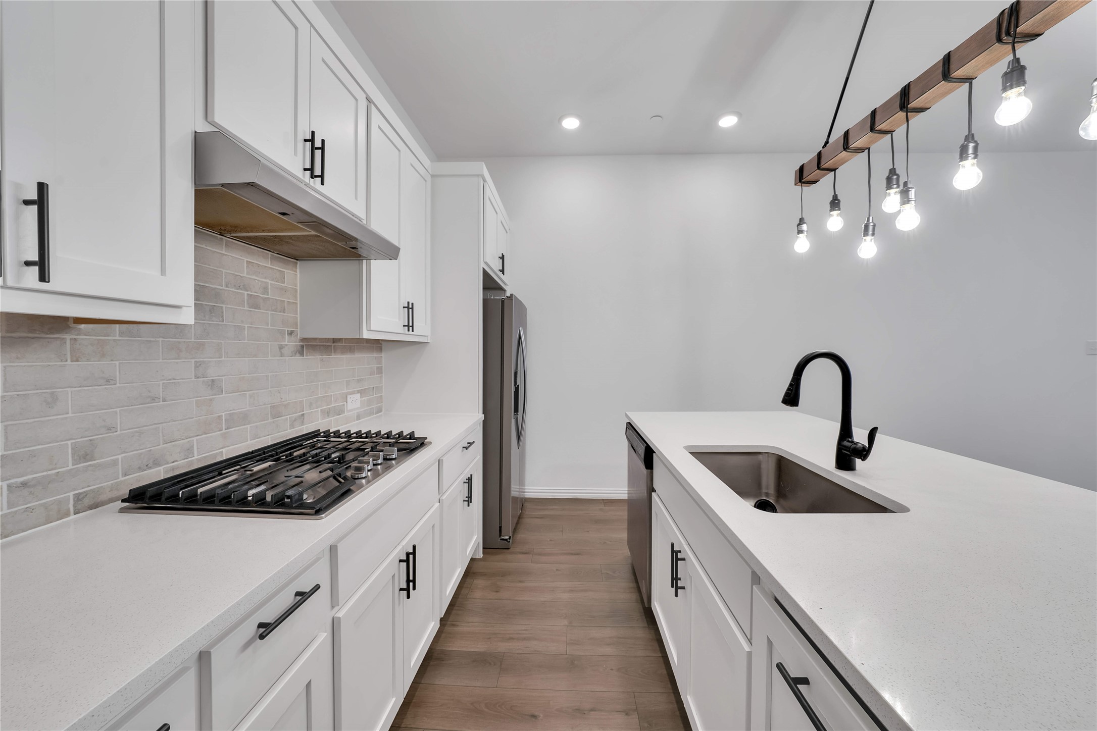 9916 Hennings Street Irving TX 75063