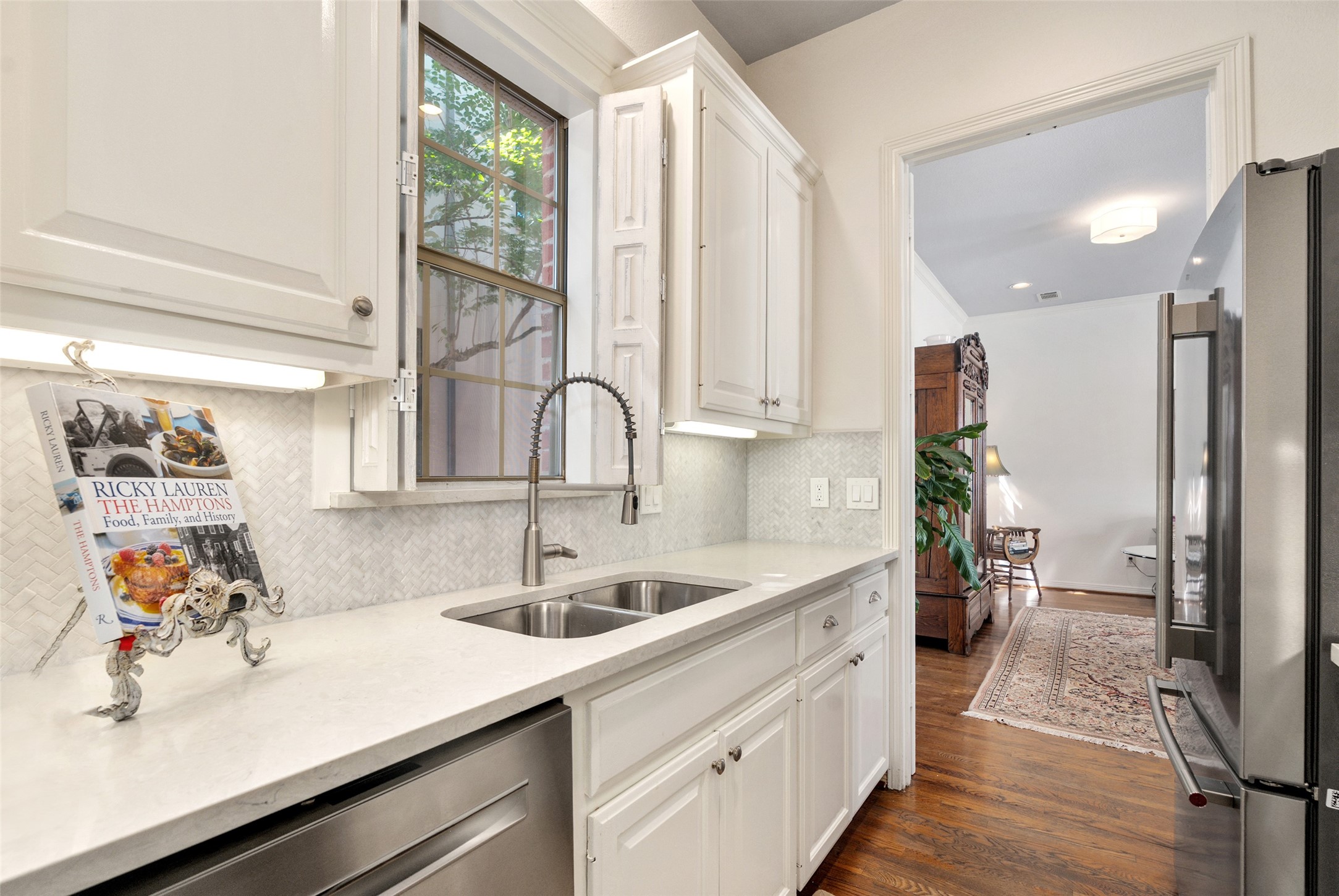 4222 Bowser Avenue Dallas TX 75219