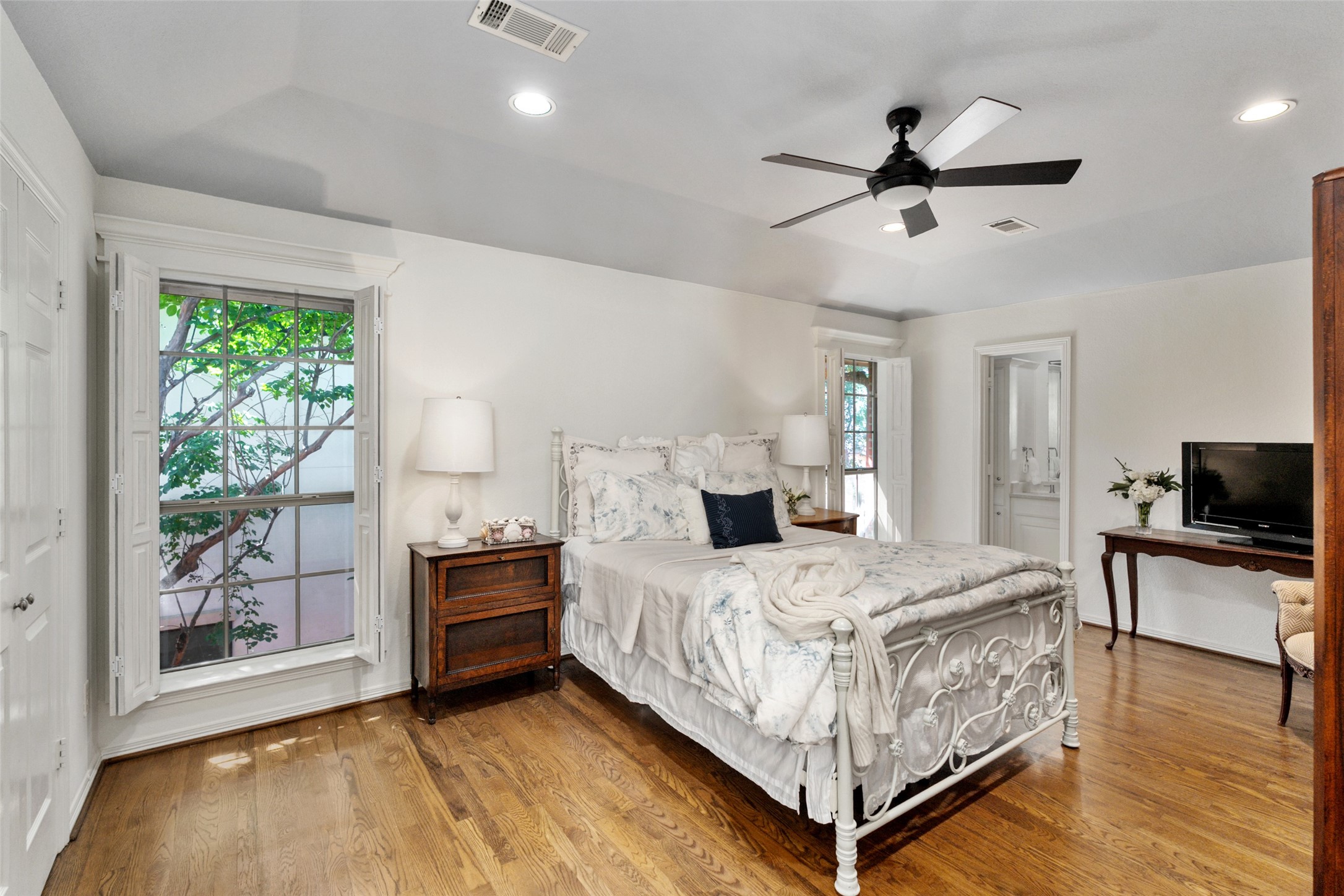 4222 Bowser Avenue Dallas TX 75219
