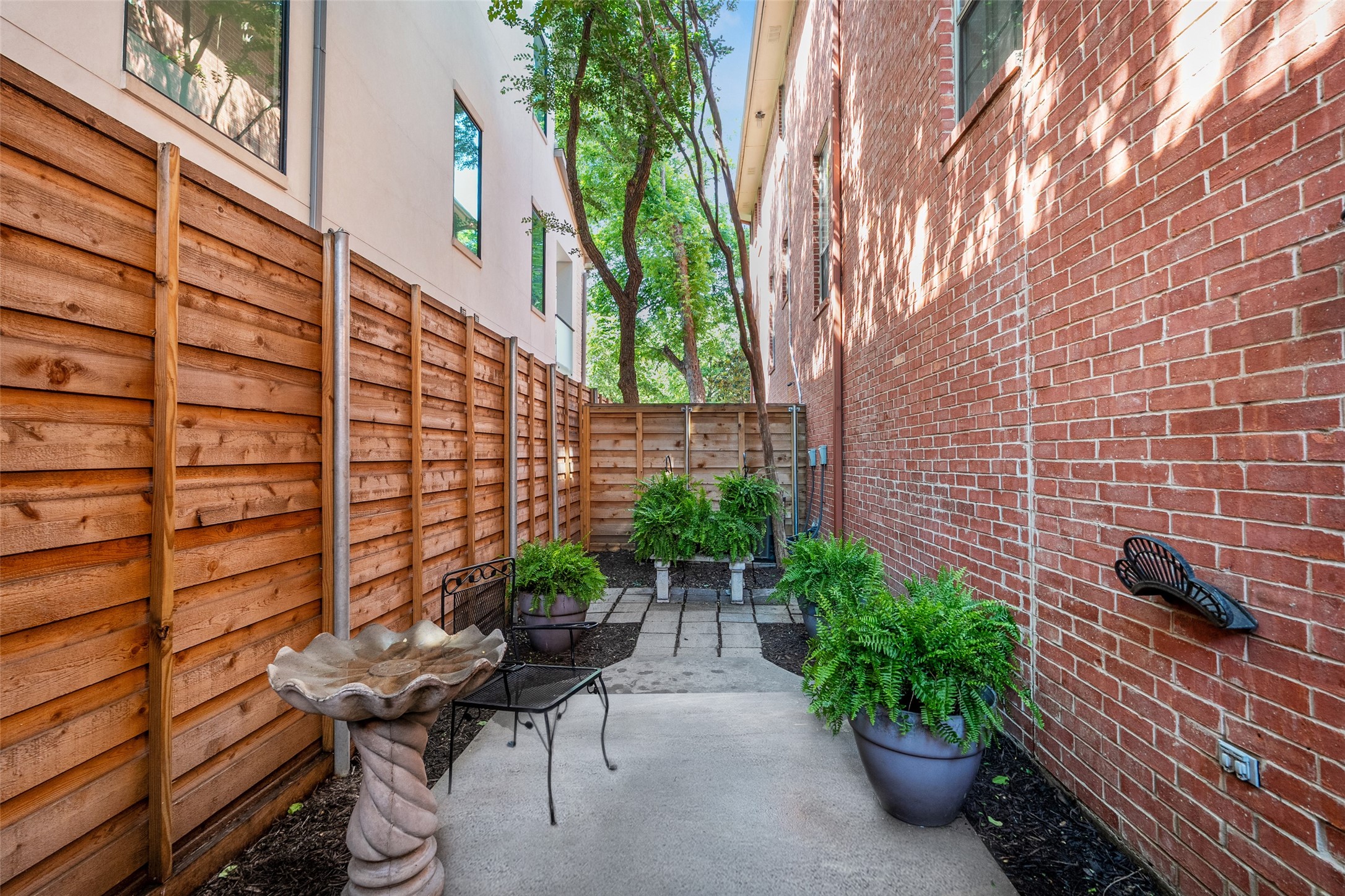 4222 Bowser Avenue Dallas TX 75219
