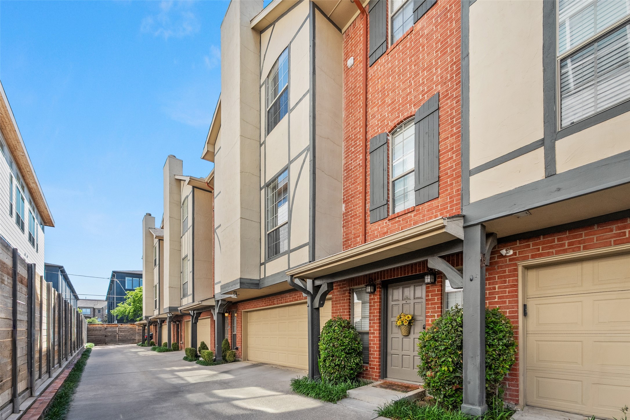 4222 Bowser Avenue Dallas TX 75219