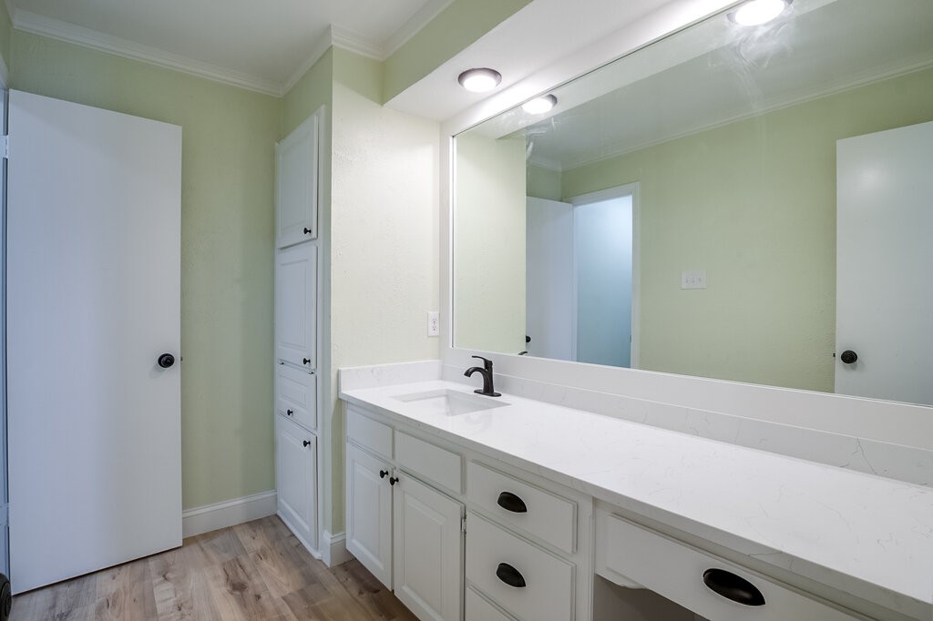 410 Carolyn Drive Bedford TX 76021