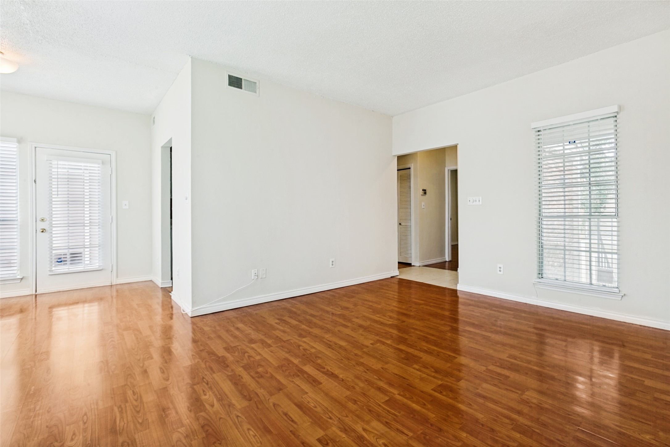 8600 Coppertowne Lane Dallas TX 75243