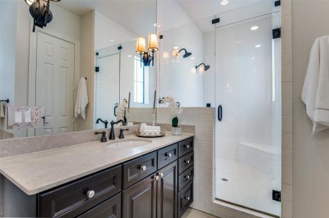 1120 Hemingway Lane Irving TX 75063