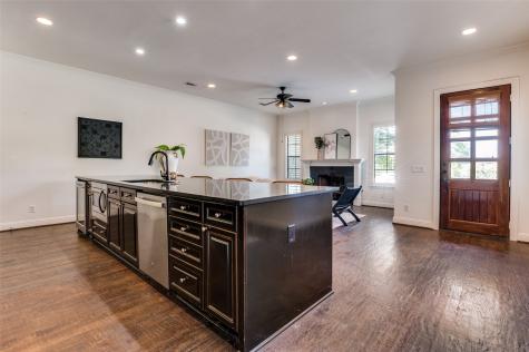 1120 Hemingway Lane Irving TX 75063