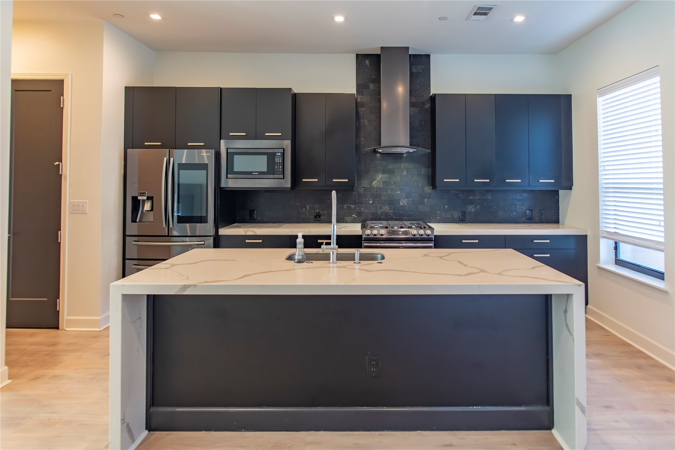 2000 Park Avenue Dallas TX 75215