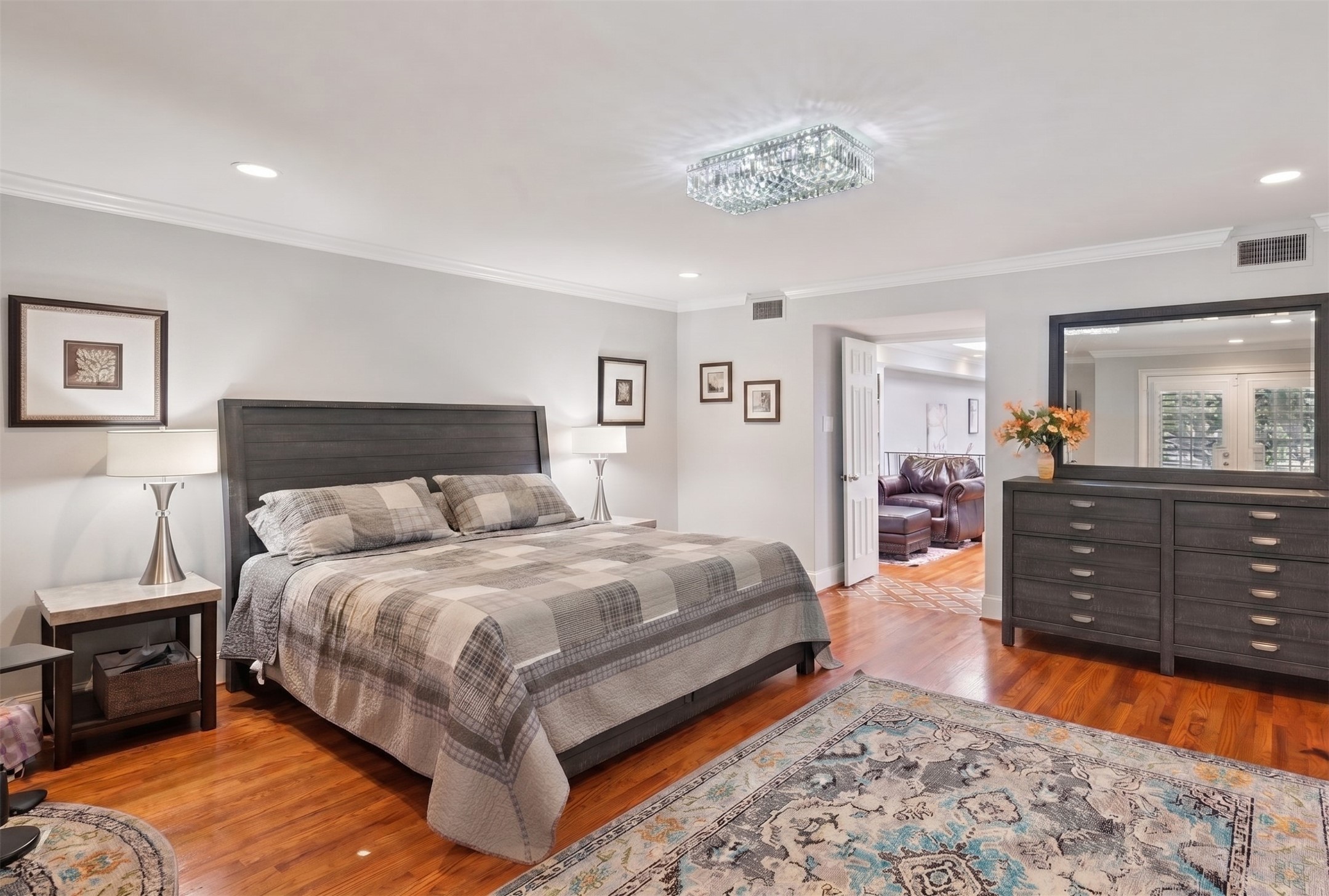 4656 Christopher Place Dallas TX 75204