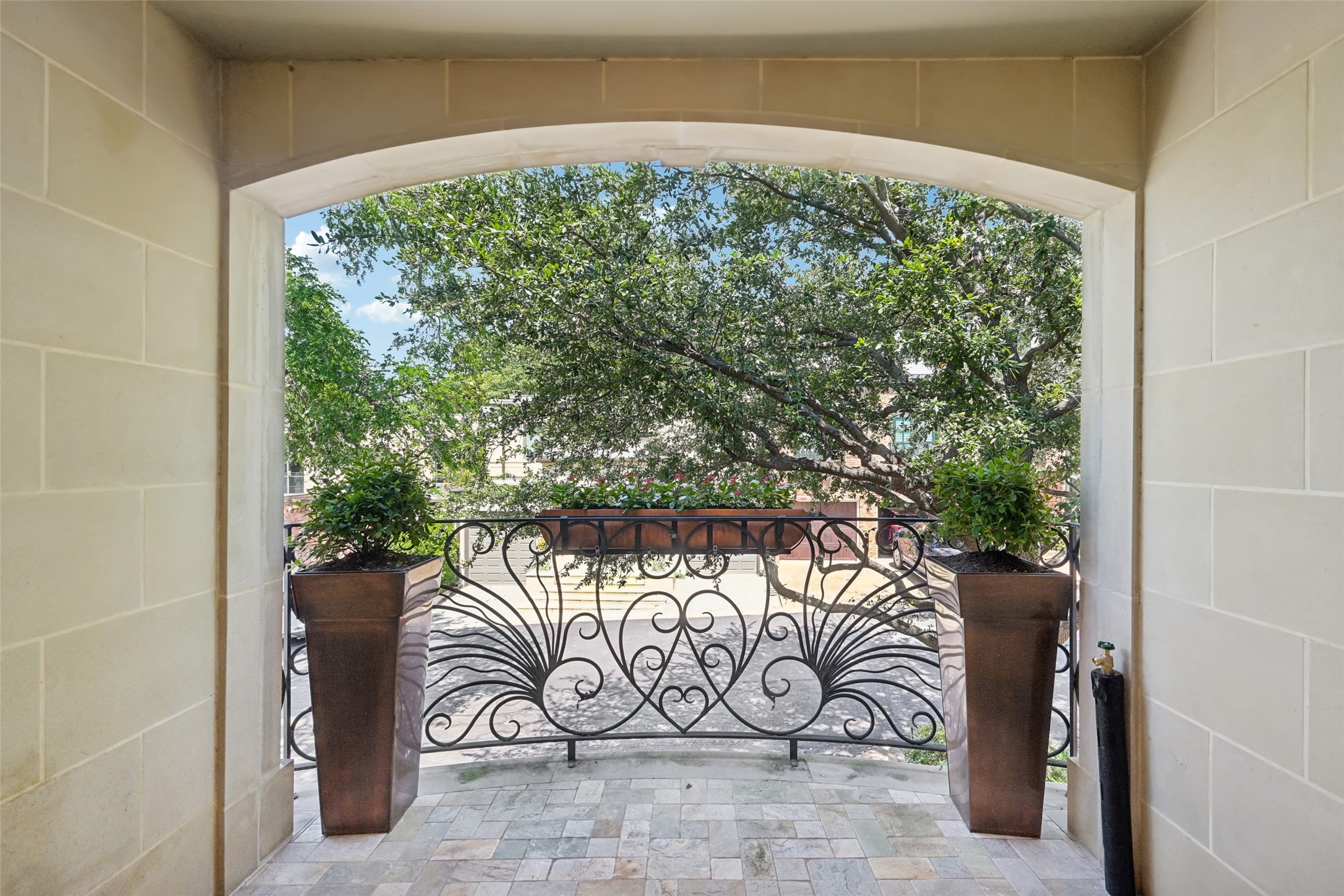 4656 Christopher Place Dallas TX 75204