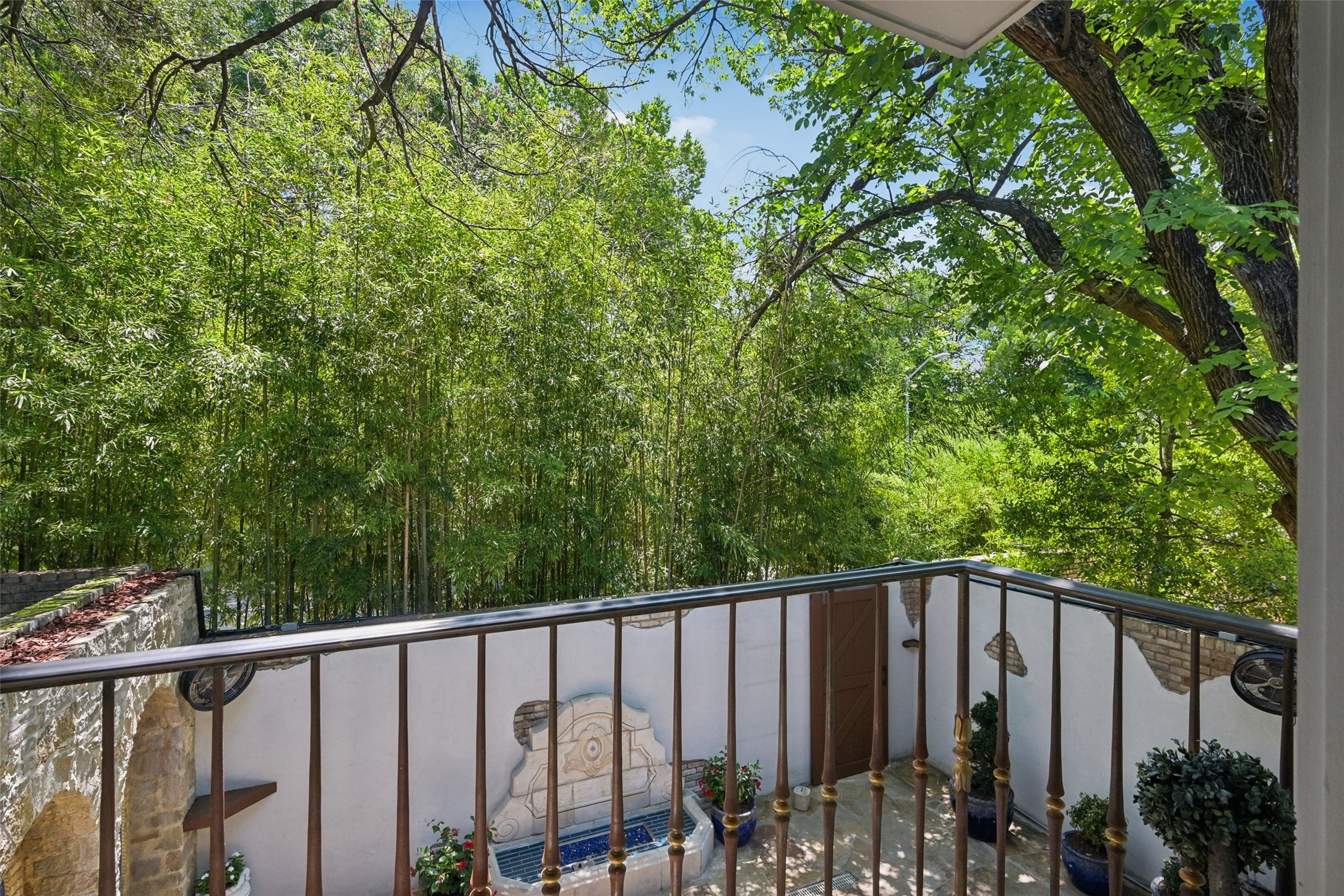 4656 Christopher Place Dallas TX 75204