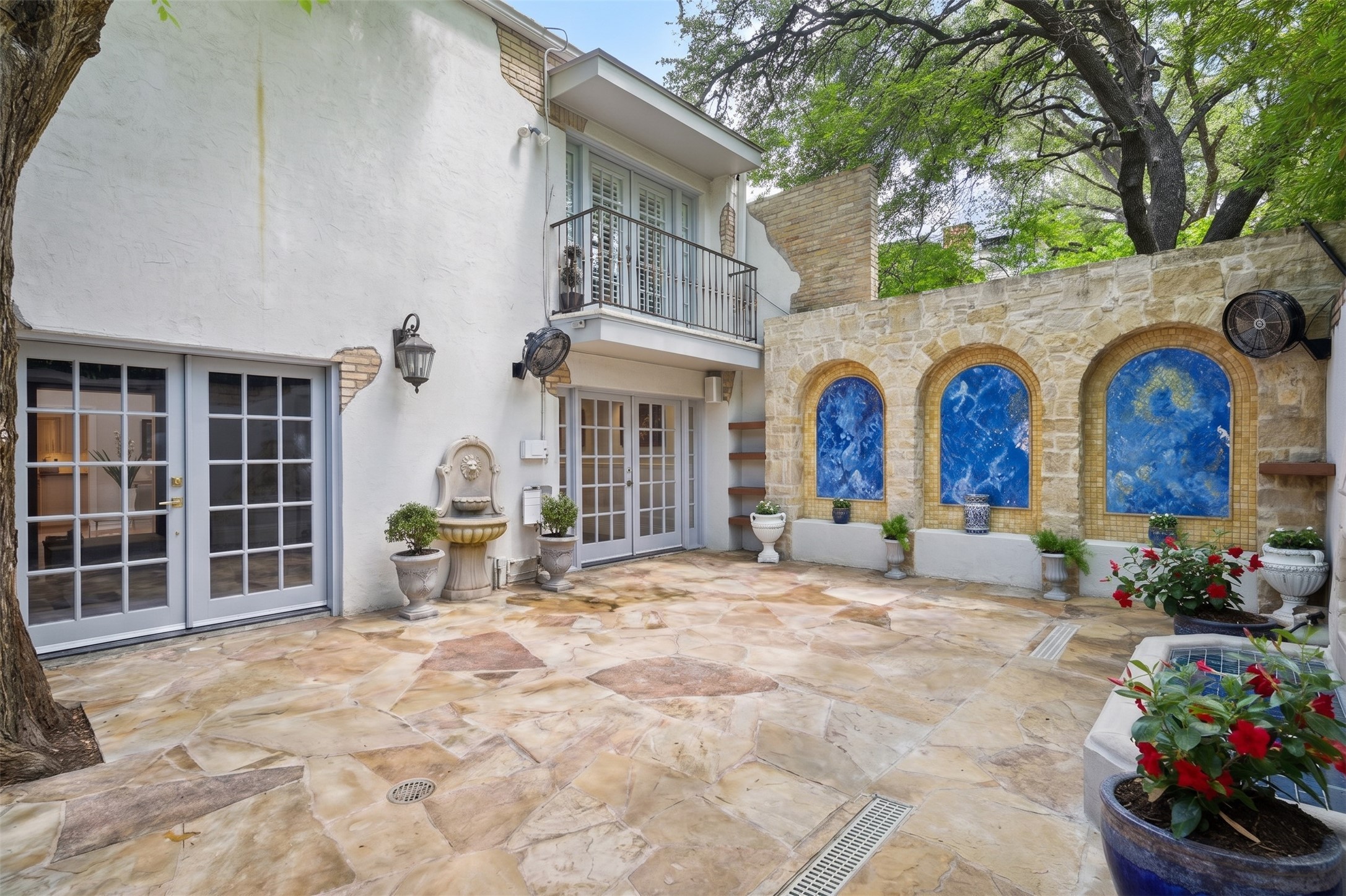 4656 Christopher Place Dallas TX 75204