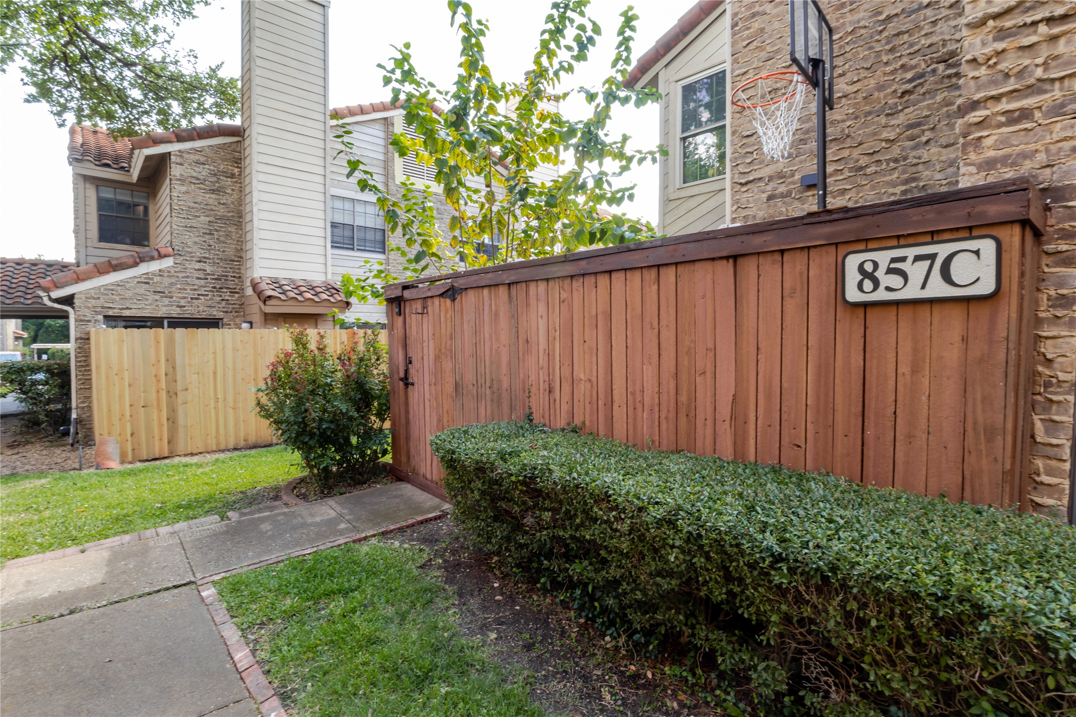 857 Dublin Drive Richardson TX 75080