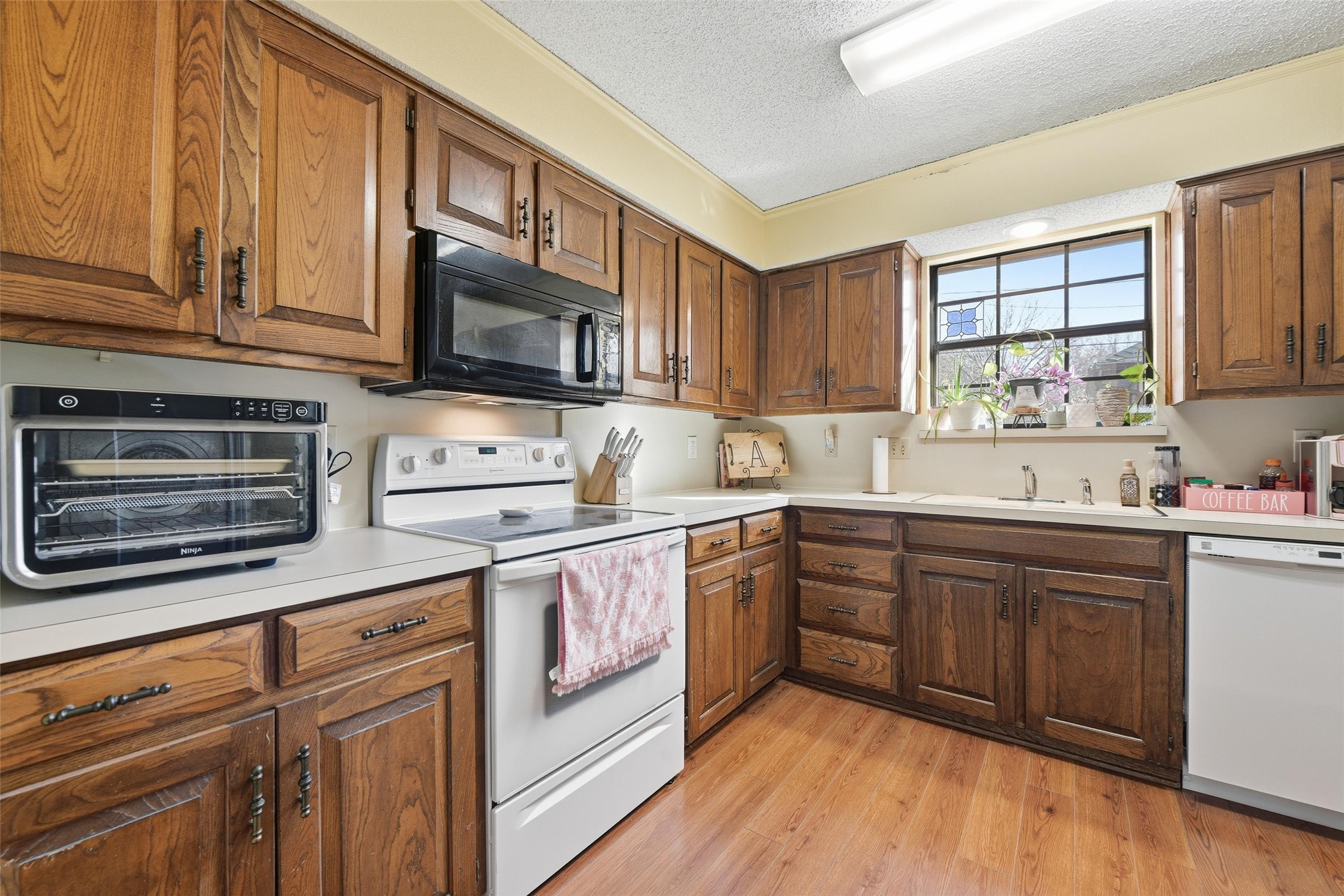611 Windgate Court Arlington TX 76012