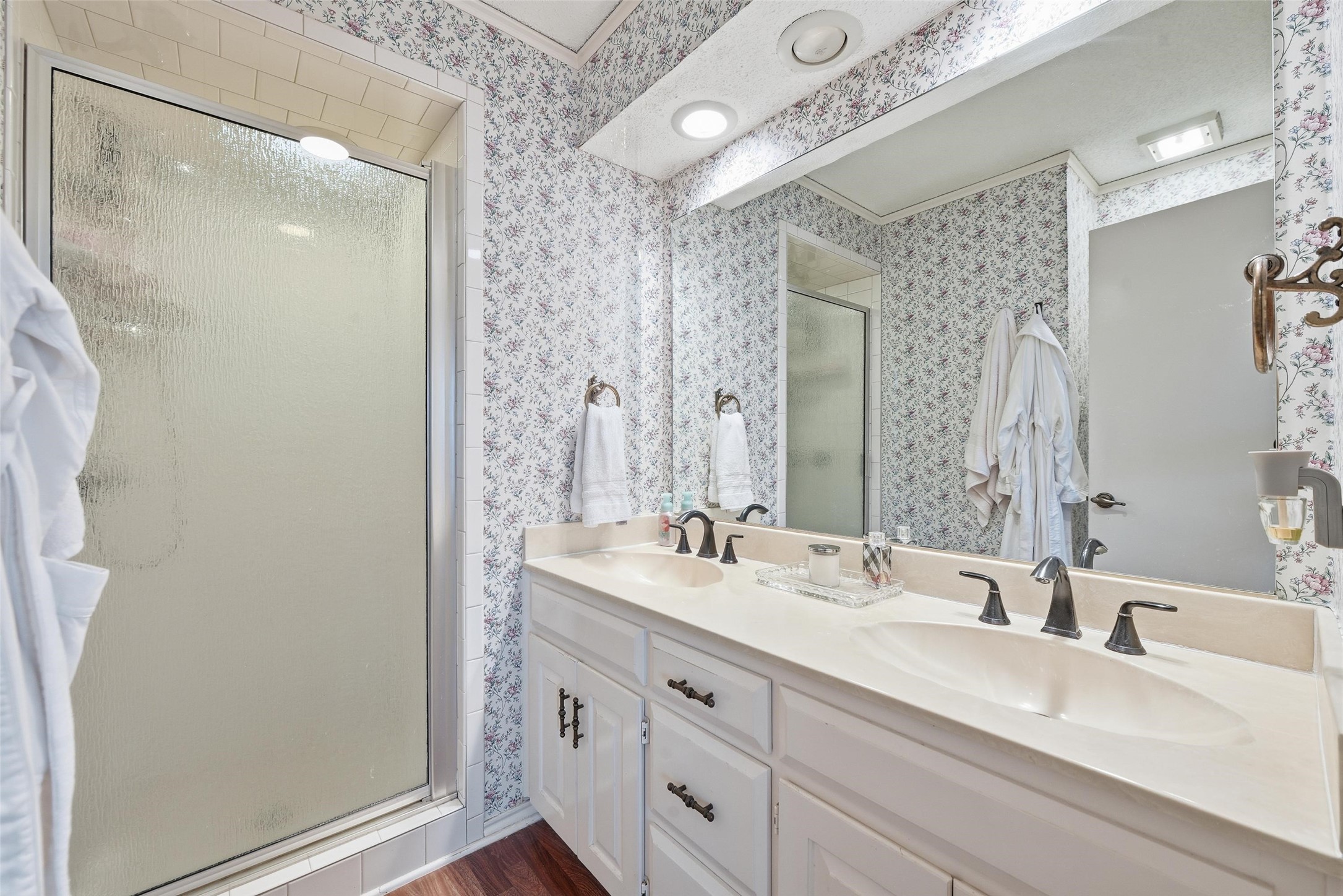 611 Windgate Court Arlington TX 76012