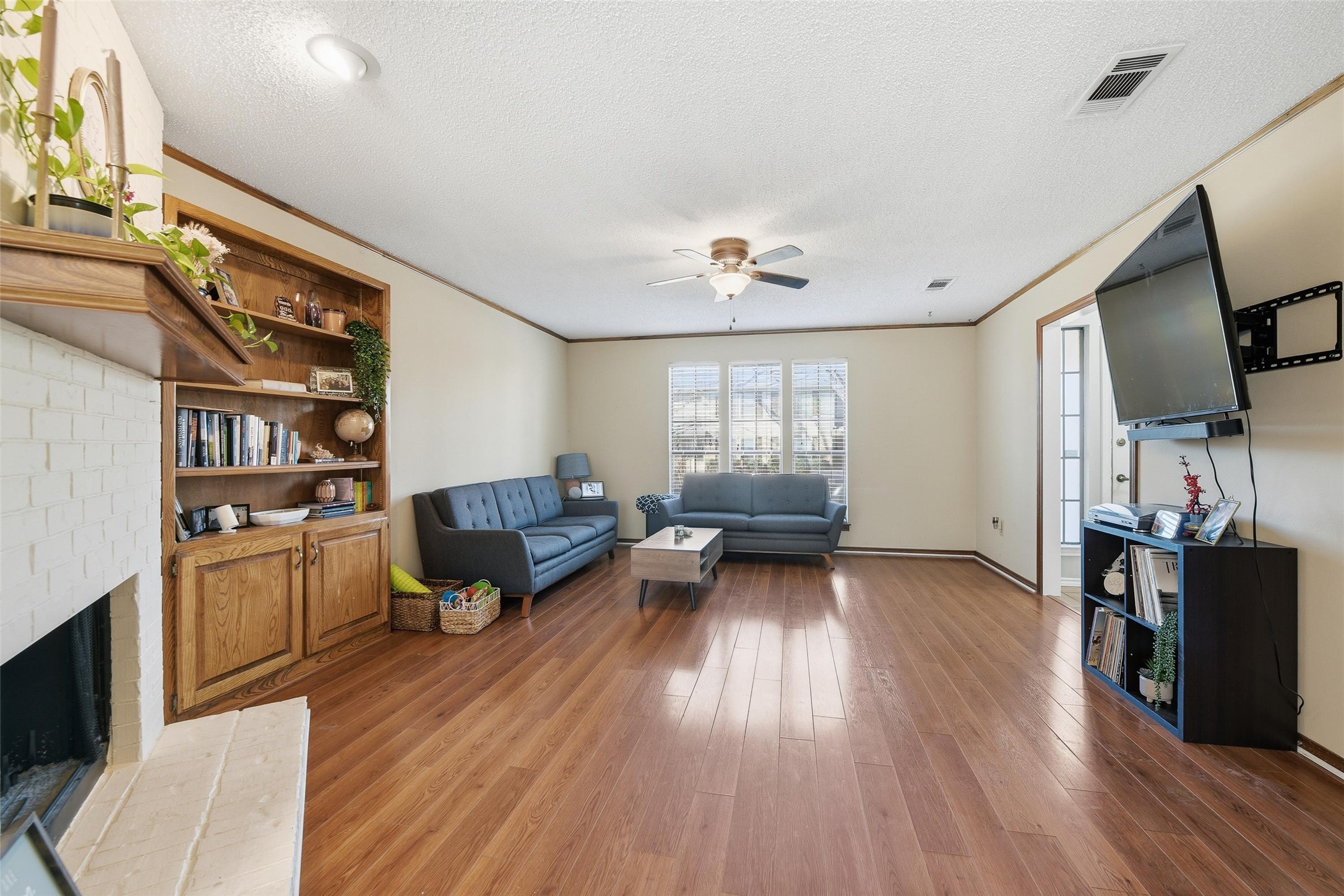 611 Windgate Court Arlington TX 76012