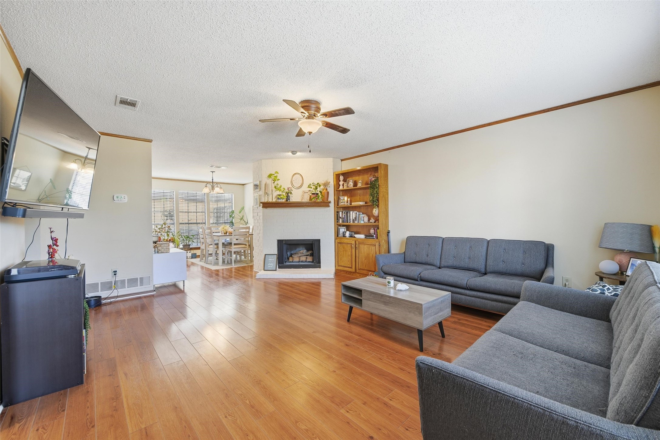 611 Windgate Court Arlington TX 76012