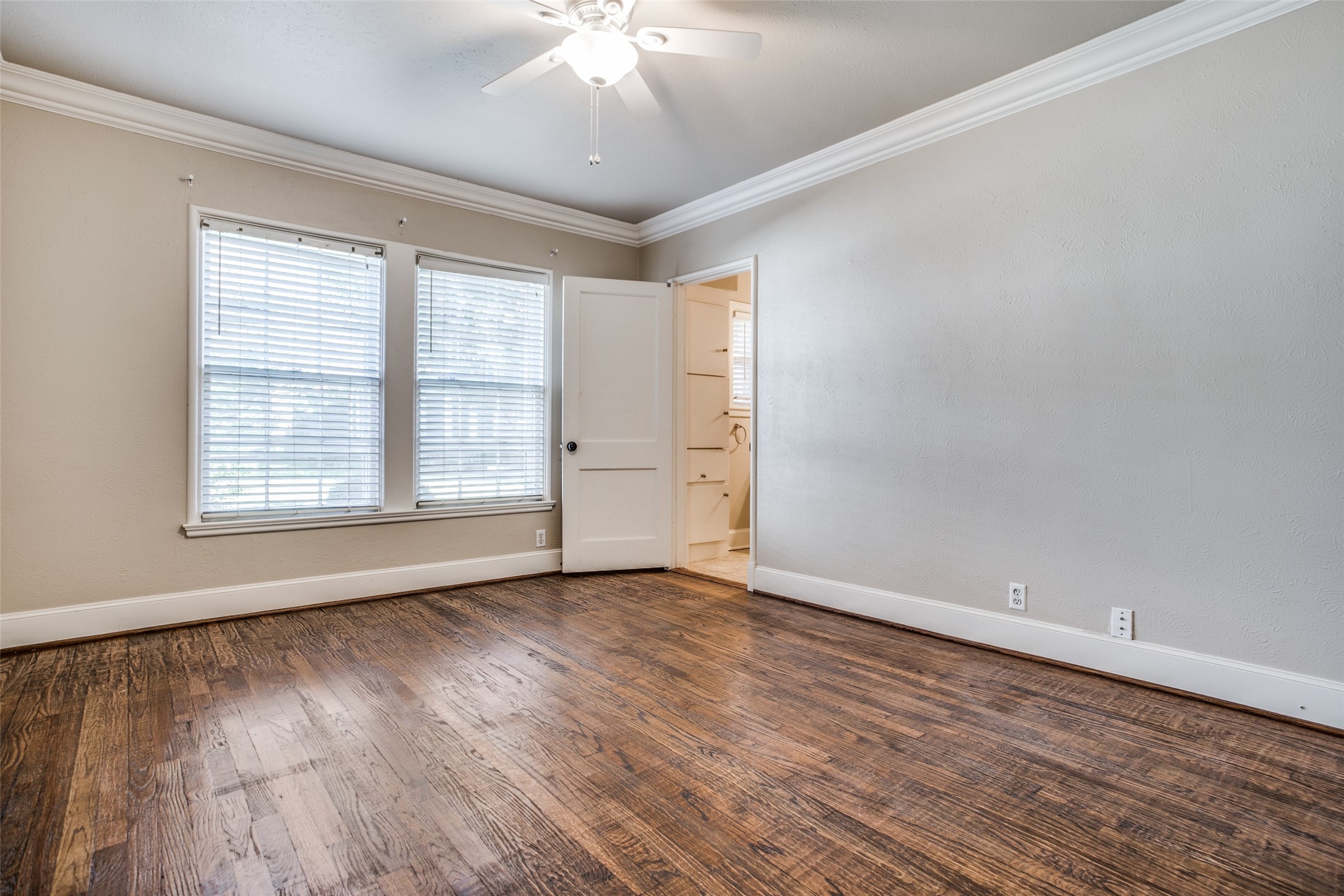 4558 Roland Avenue Highland Park TX 75219