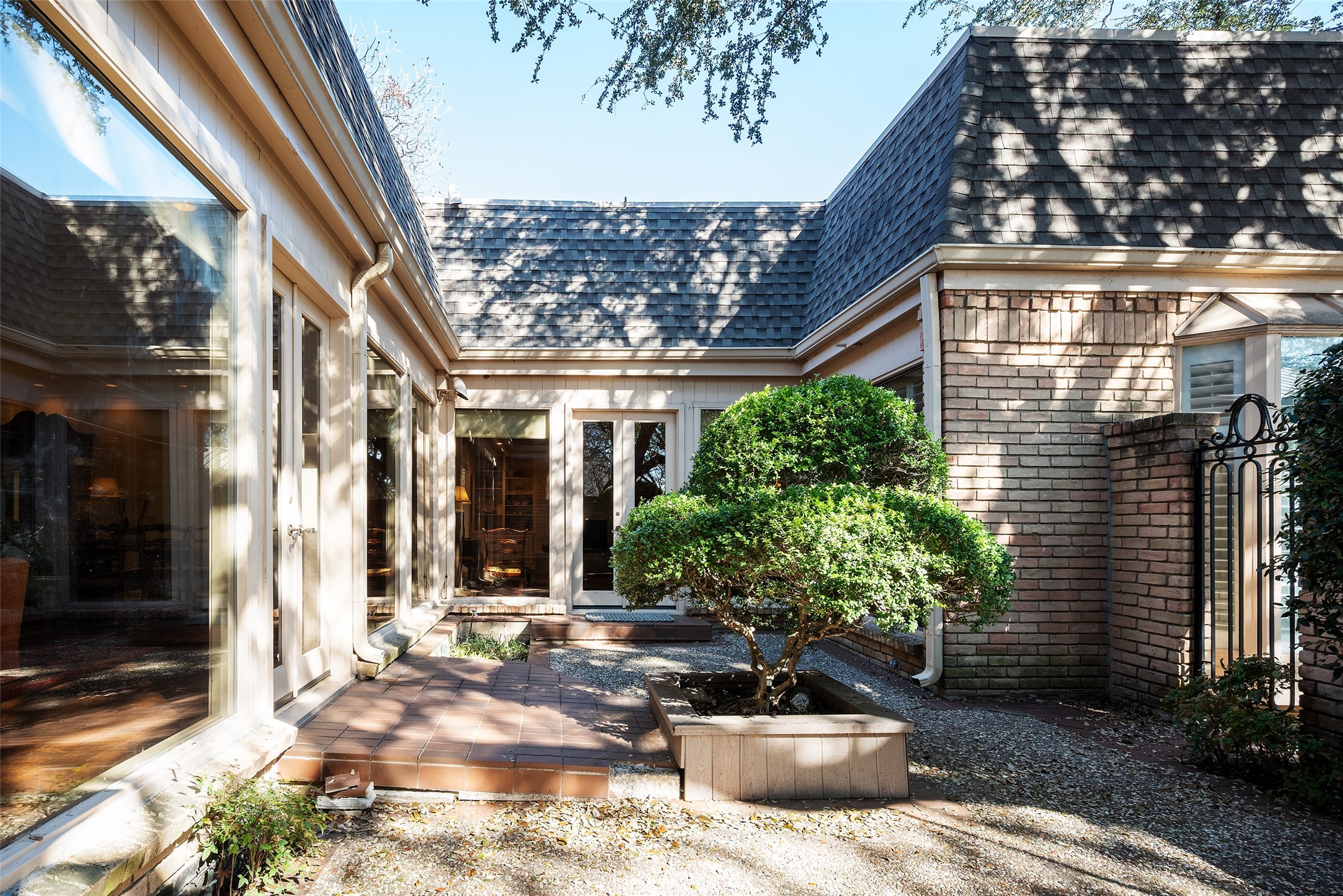 5805 Farquhar Lane Dallas TX 75209