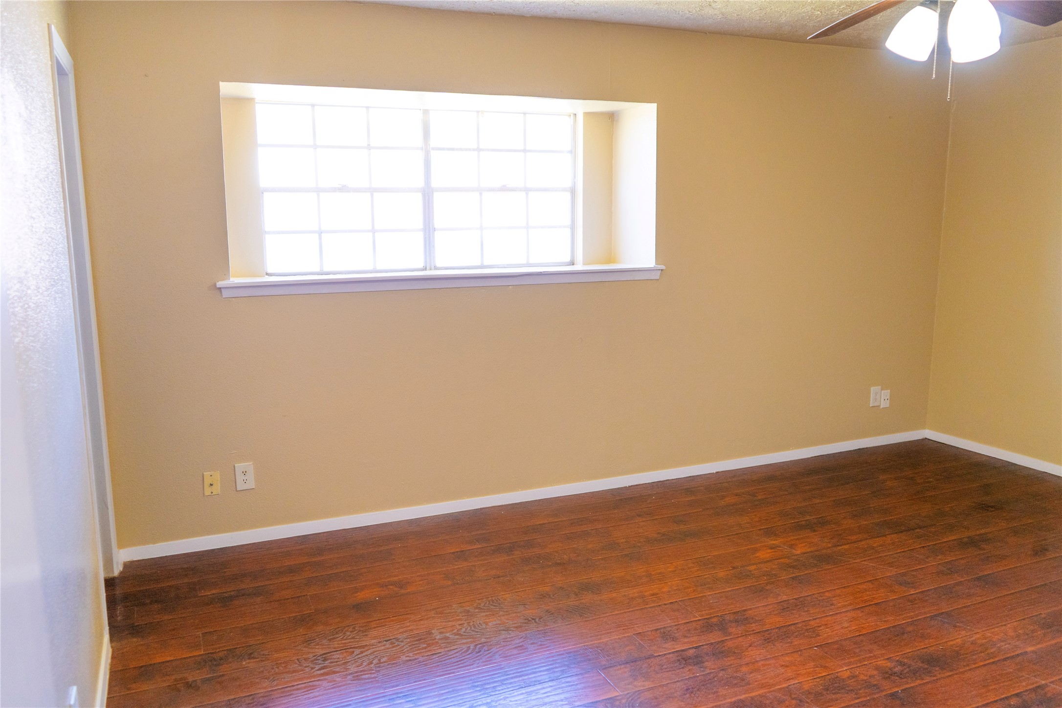 65 W Townhouse Lane Grand Prairie TX 75052