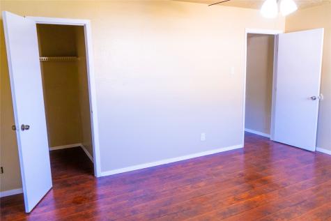 65 W Townhouse Lane Grand Prairie TX 75052