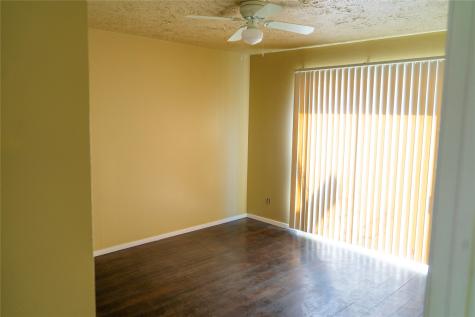 65 W Townhouse Lane Grand Prairie TX 75052