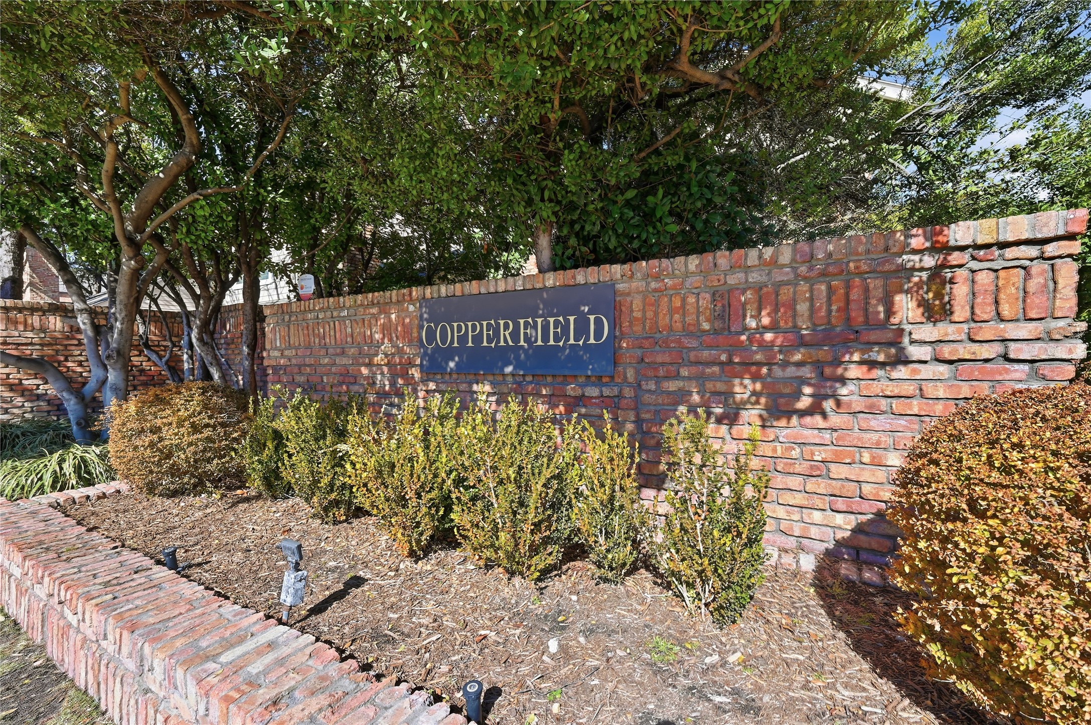 8600 Coppertowne Lane Dallas TX 75243