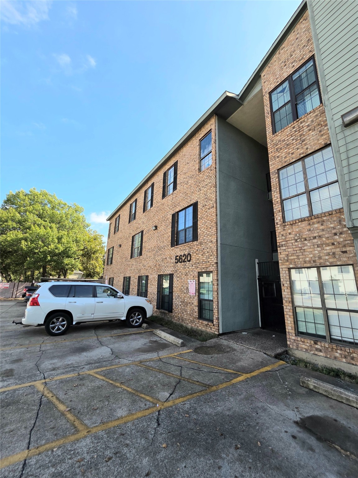 5620 Live Oak Street Dallas TX 75206