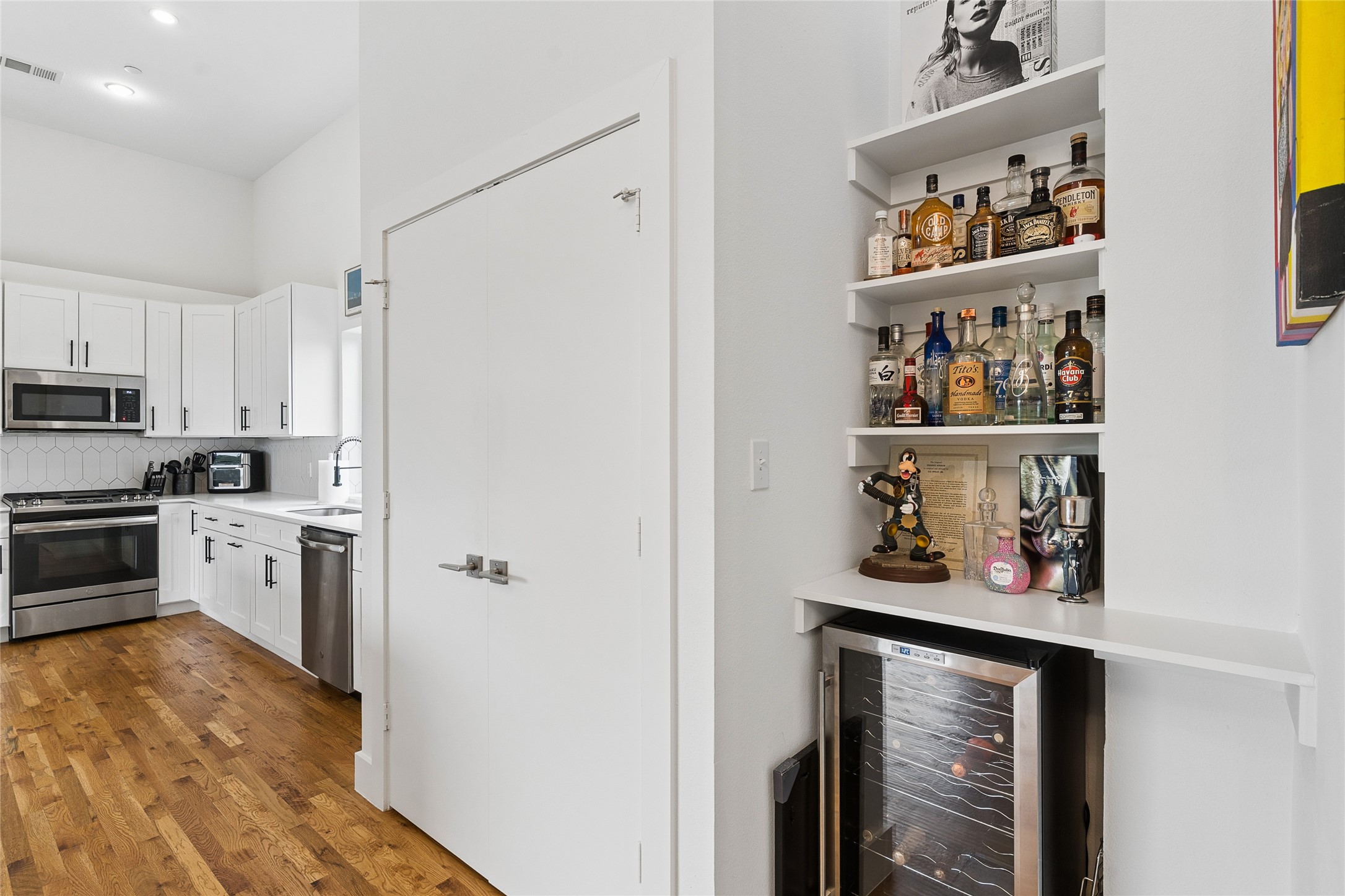2611 Hondo Avenue Dallas TX 75219