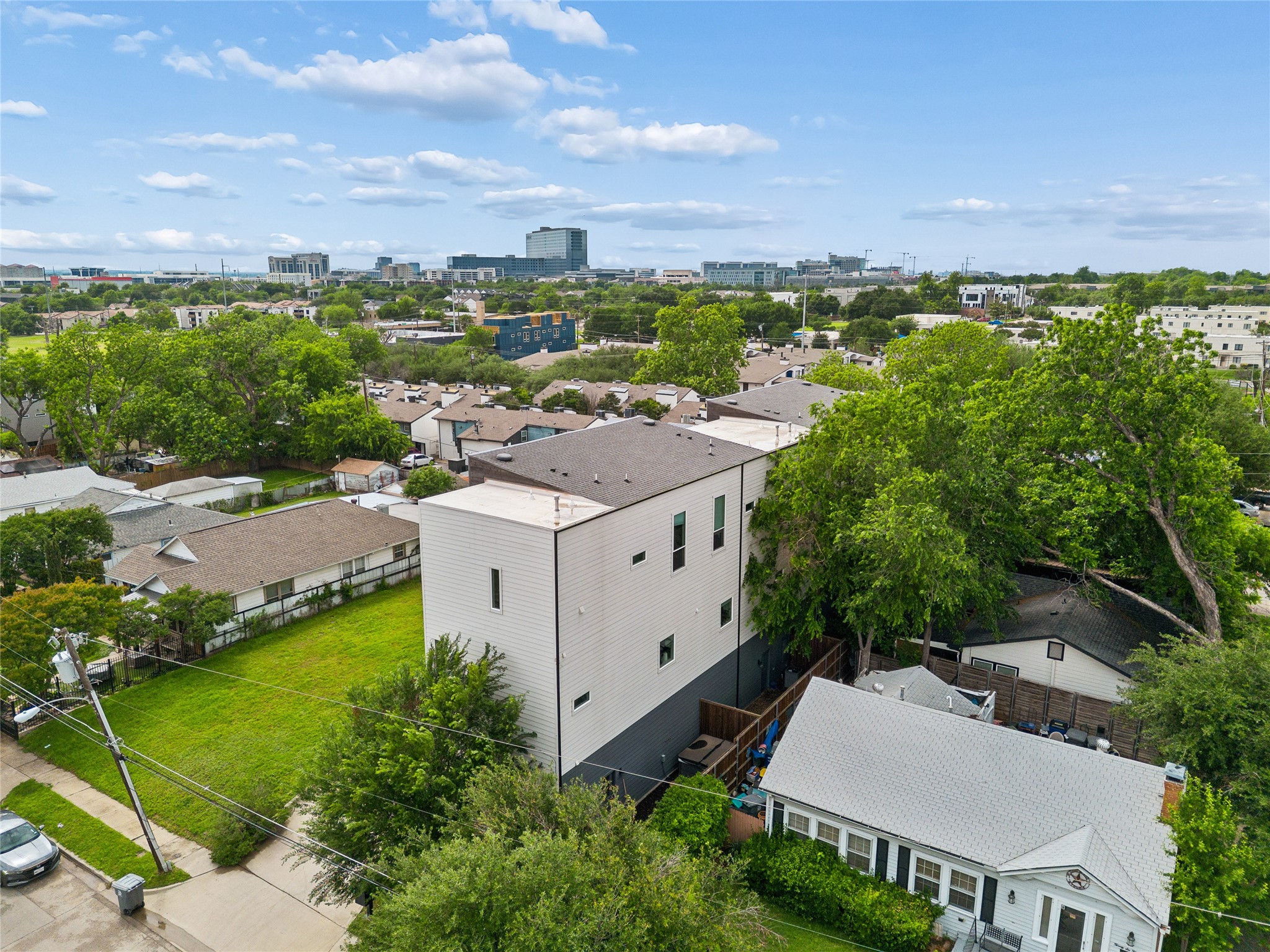2611 Hondo Avenue Dallas TX 75219