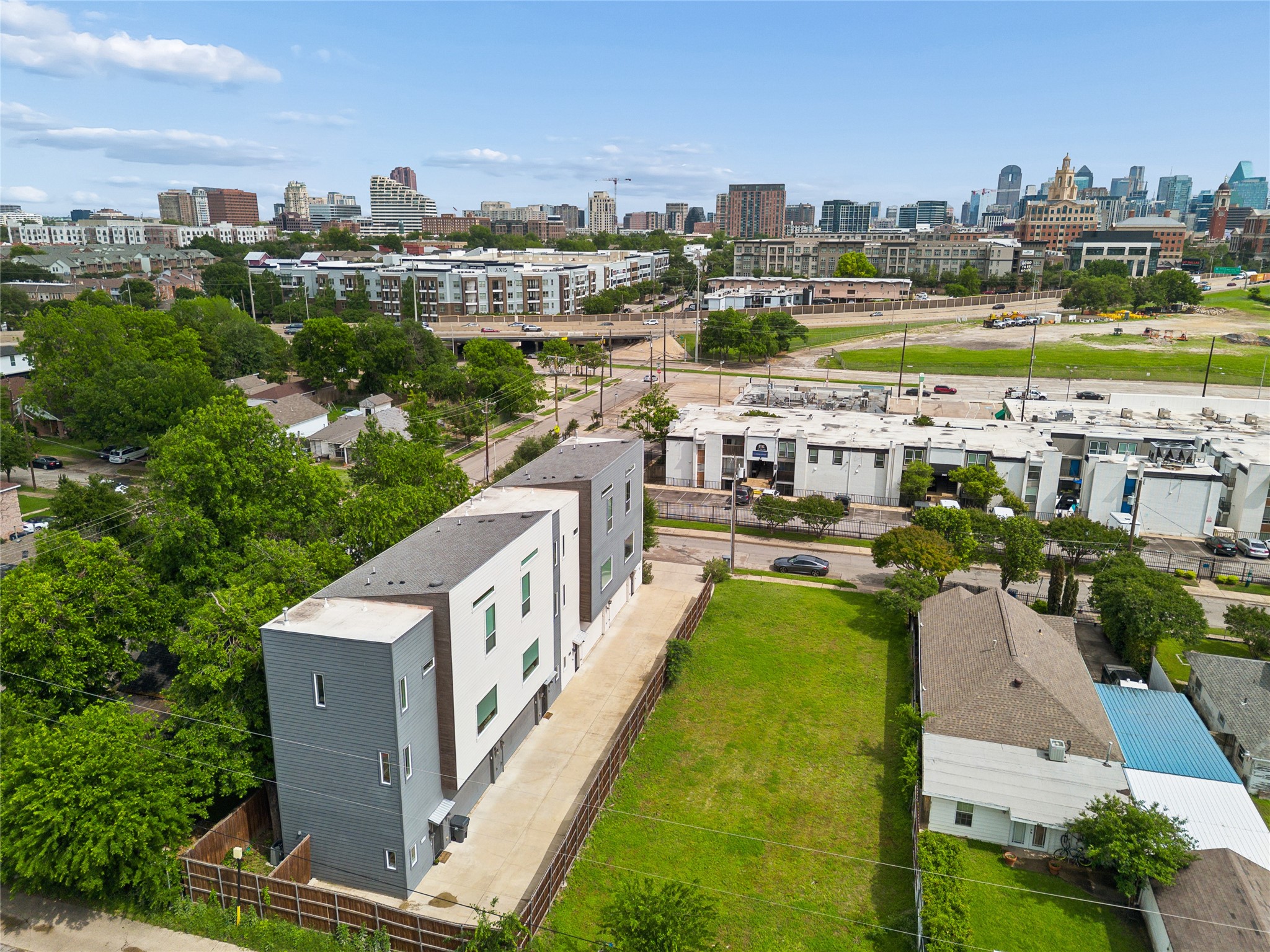 2611 Hondo Avenue Dallas TX 75219