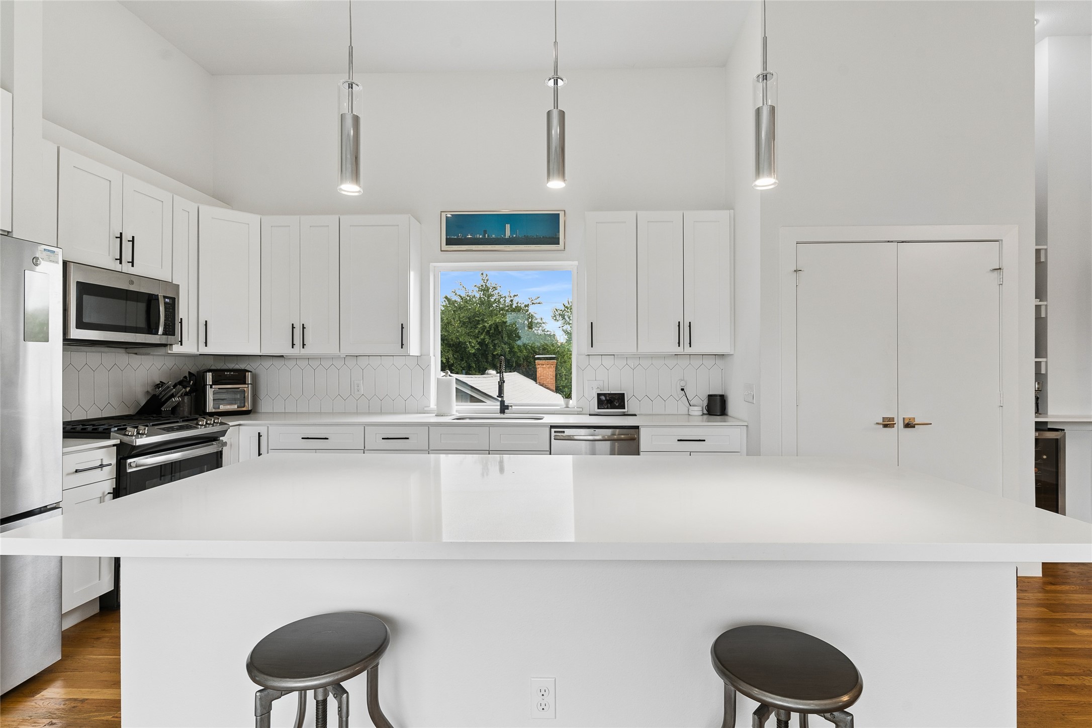 2611 Hondo Avenue Dallas TX 75219