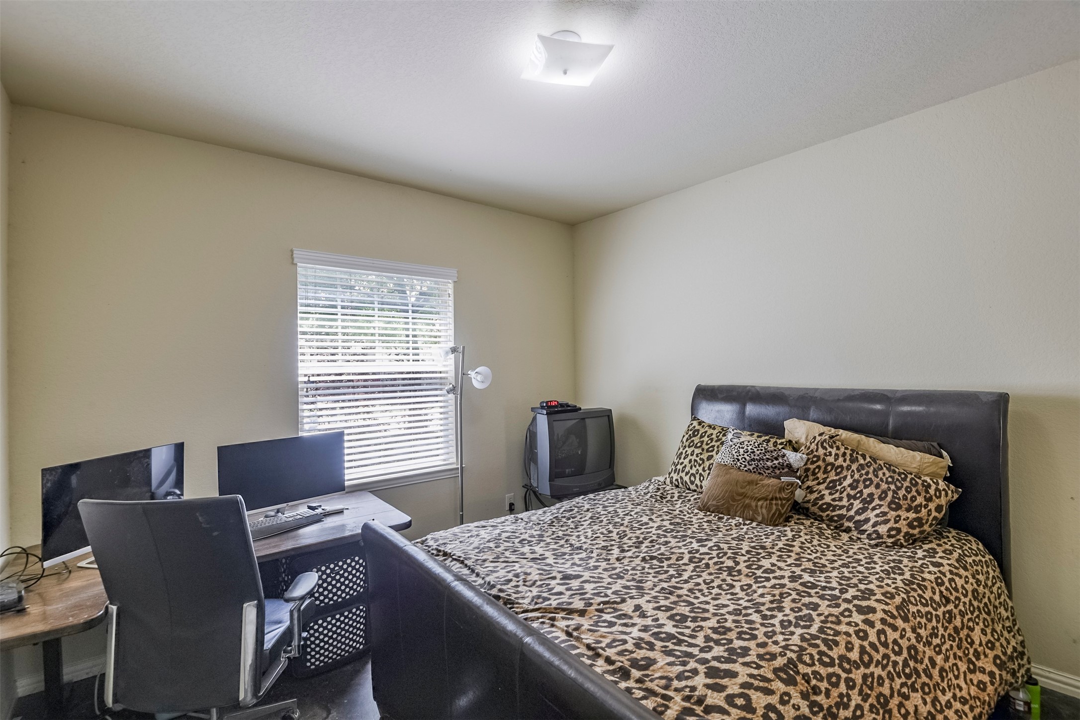 714 N Center Street Arlington TX 76011