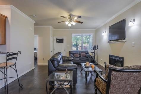 714 N Center Street Arlington TX 76011