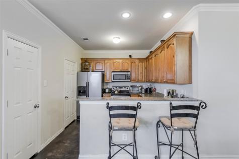 714 N Center Street Arlington TX 76011