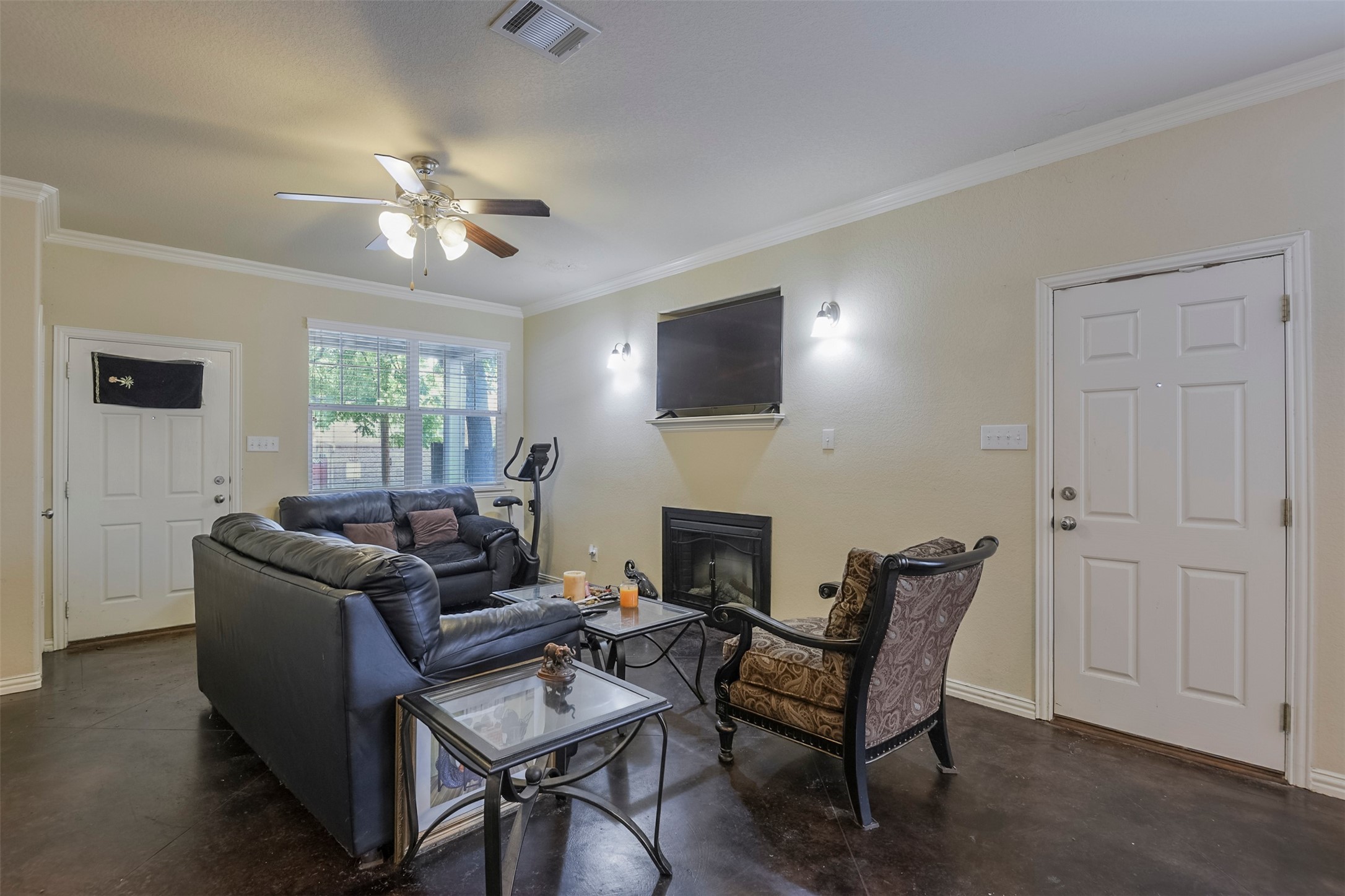 714 N Center Street Arlington TX 76011