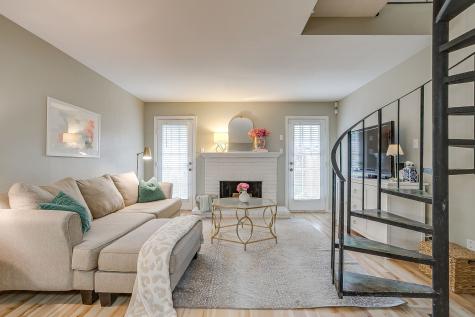 1211 Roaring Springs Road Fort Worth TX 76114