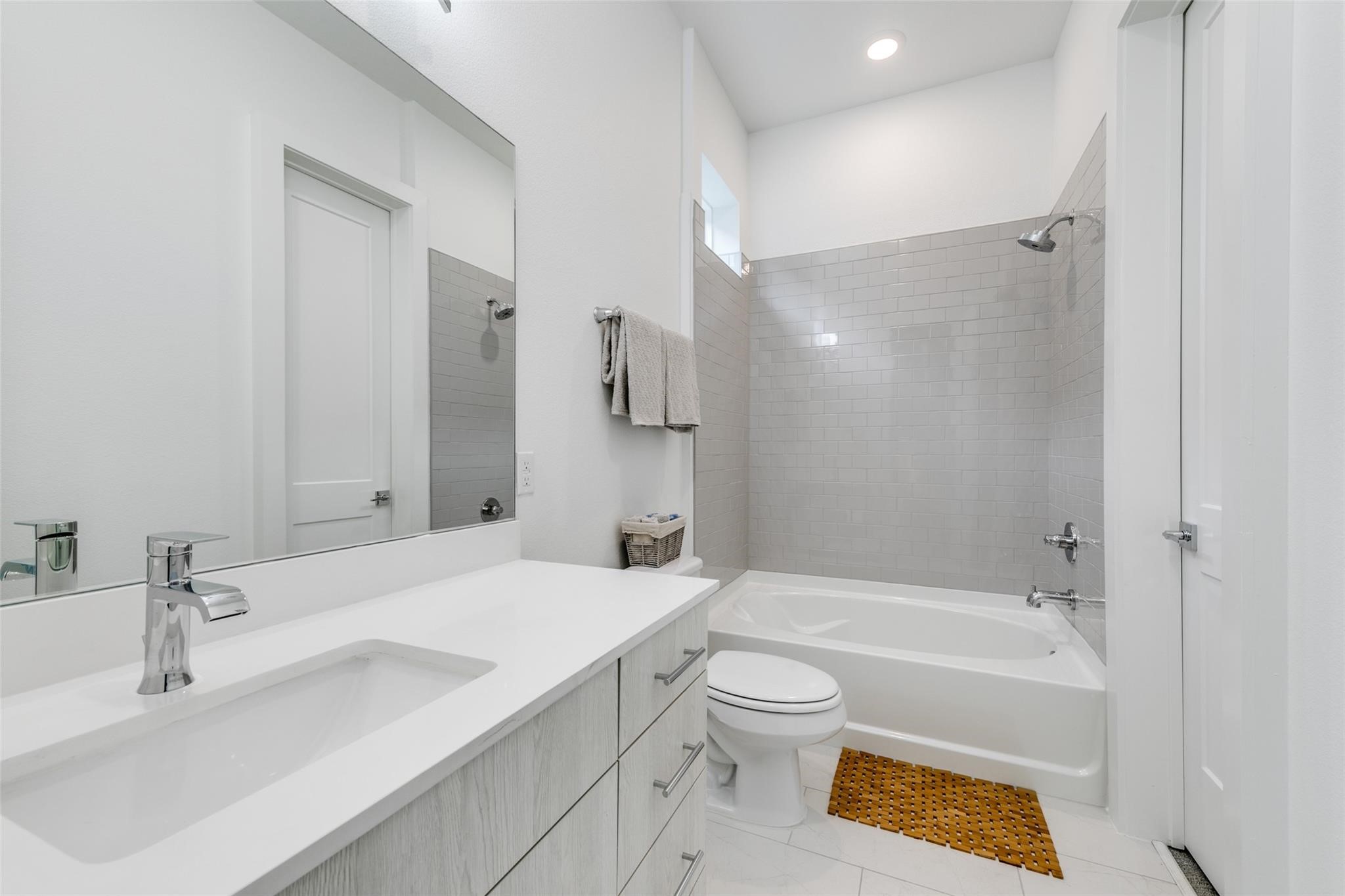 4205 Roseland Avenue Dallas TX 75204