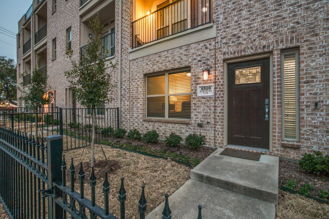 1310 Palm Springs Lane Dallas TX 75204