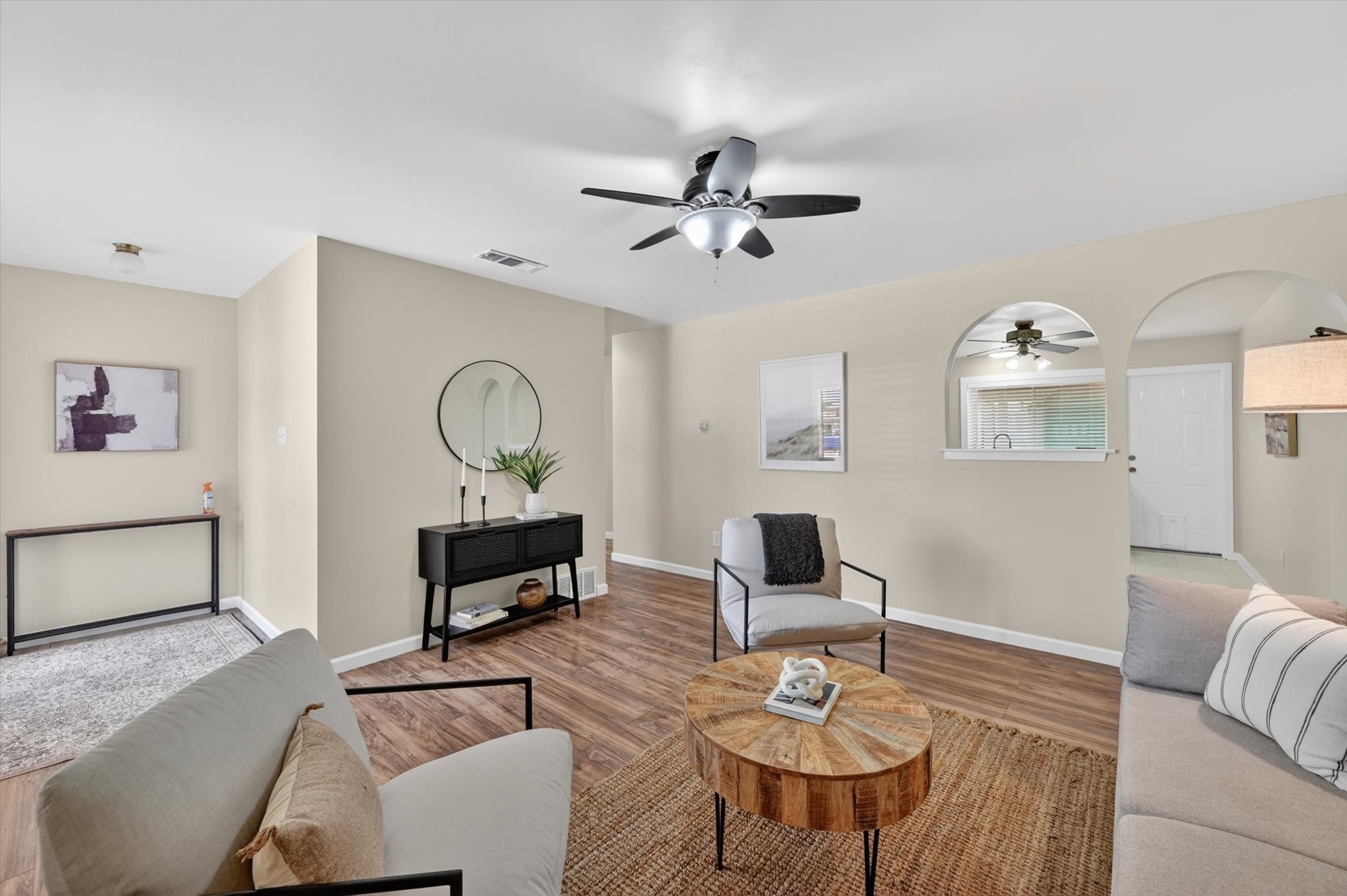1012 Plover Lane Arlington TX 76015