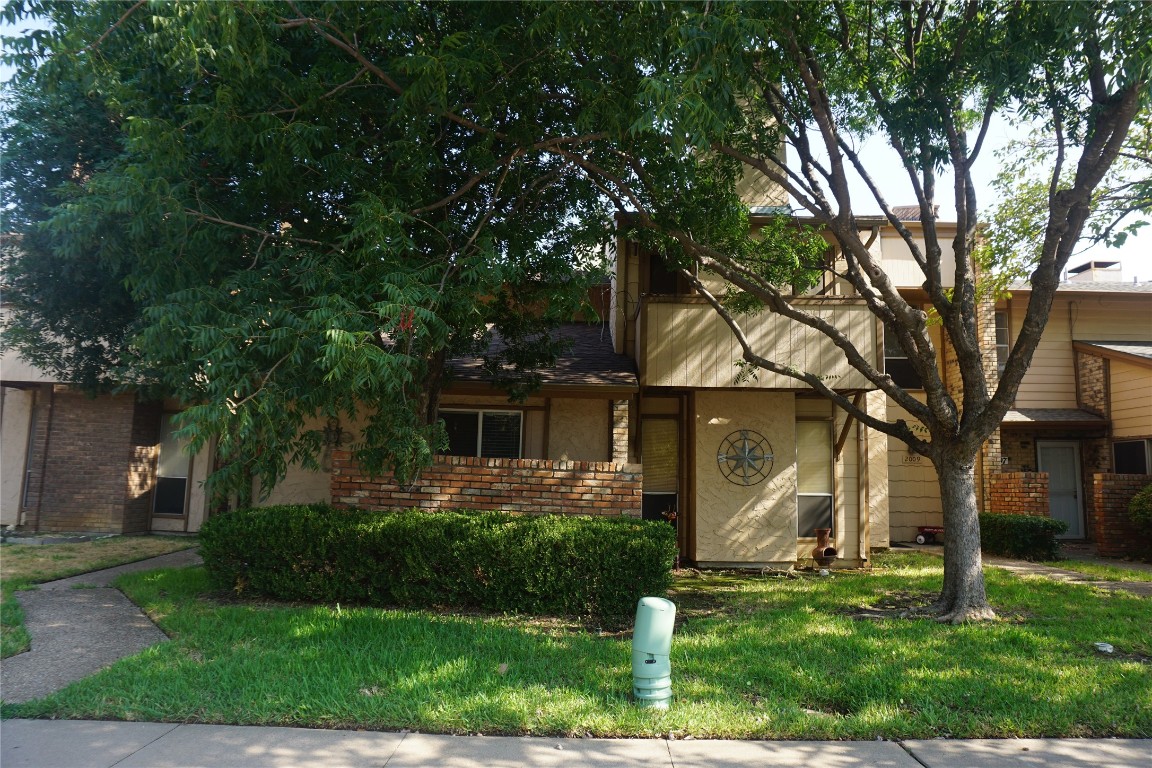 2009 Westmoor Place Arlington TX 76015