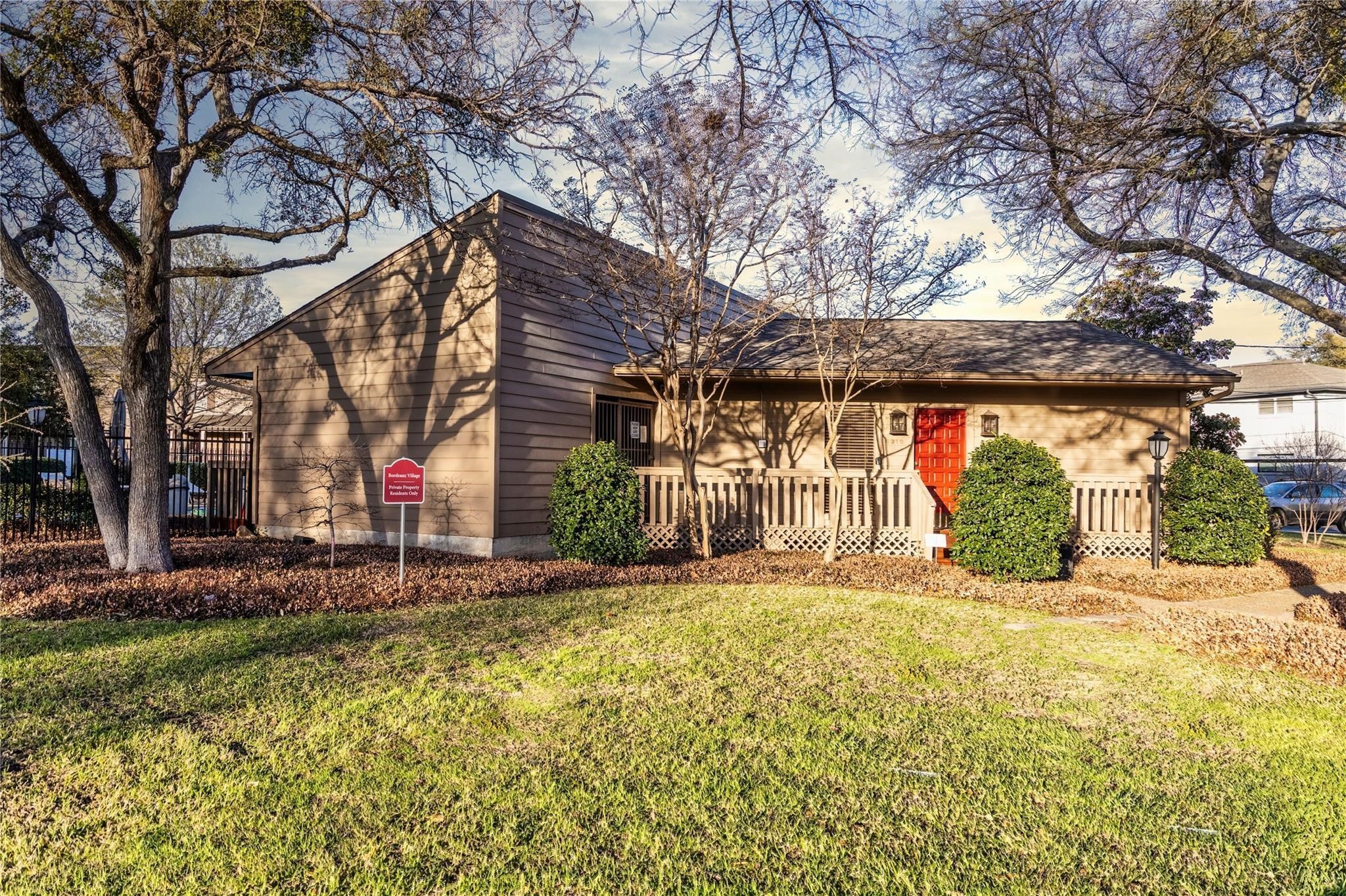6466 Bordeaux Avenue Dallas TX 75209