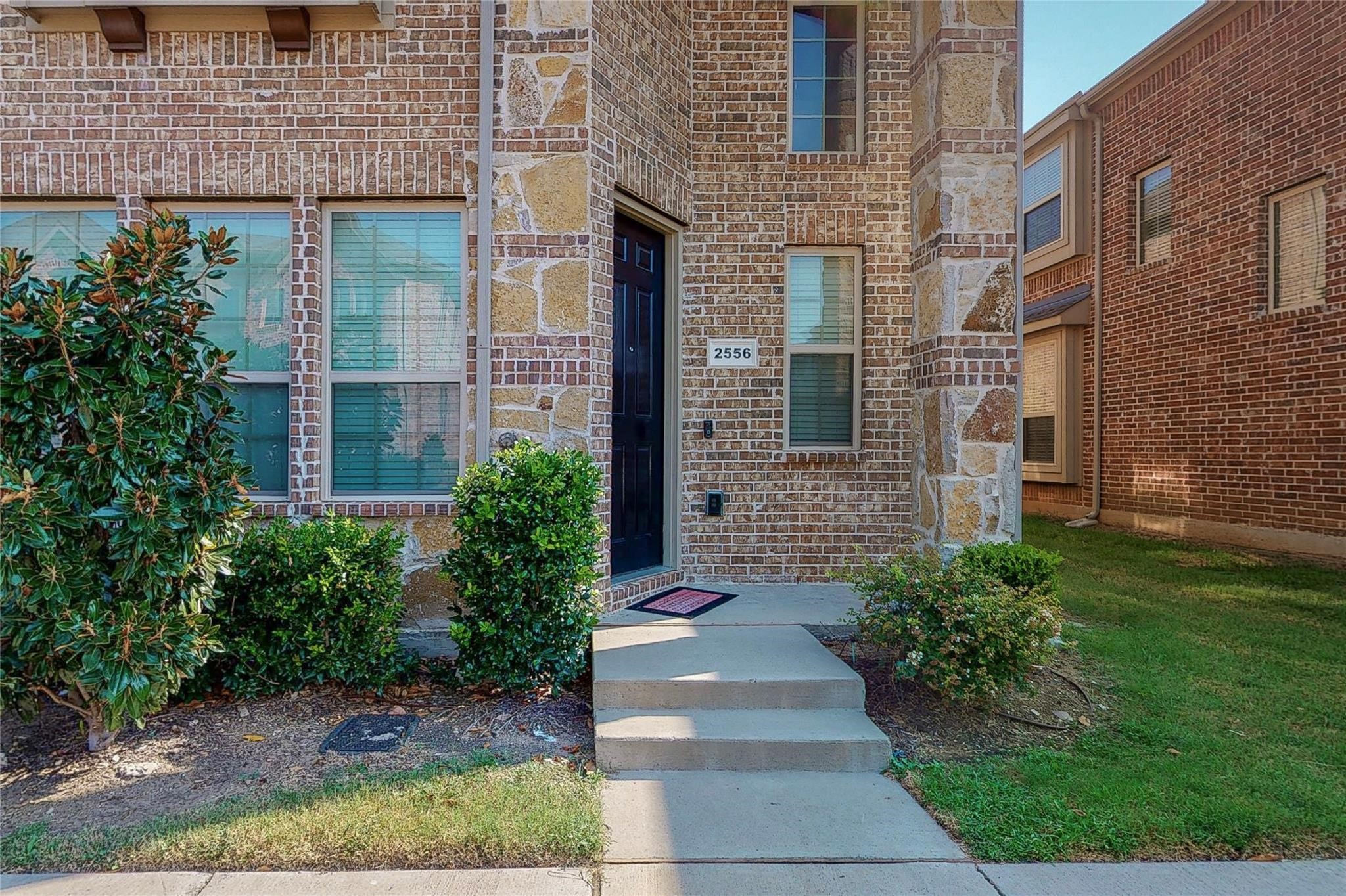 2556 Sarah Lane Lewisville TX 75056